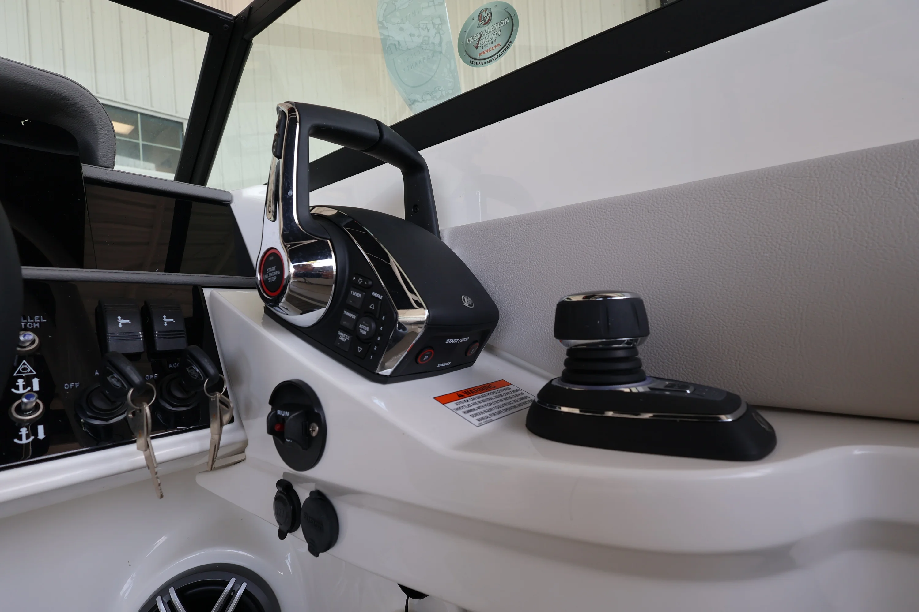 2026 Sea Ray SDX 290 Outboard Image Thumbnail #26