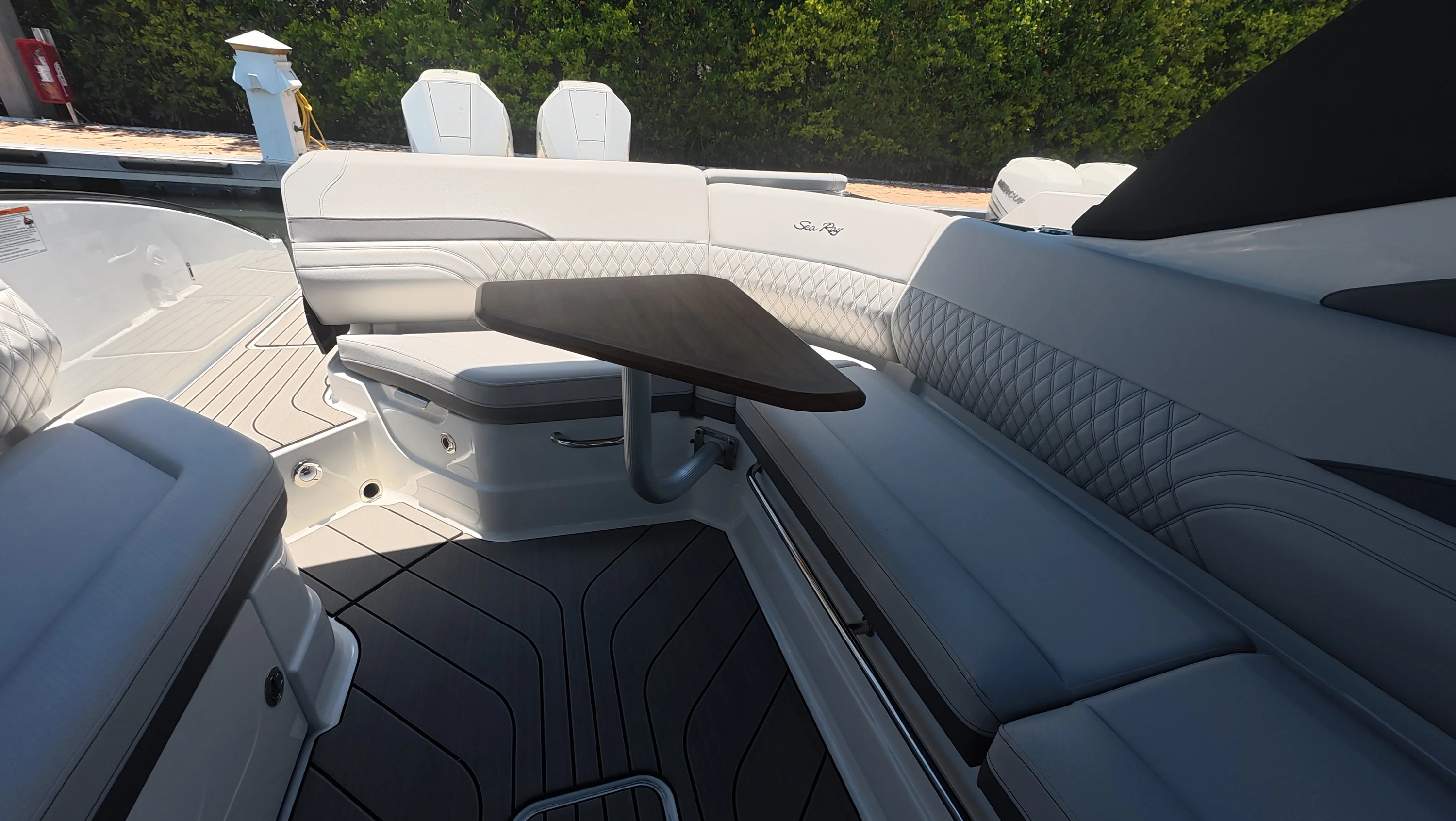 2026 Sea Ray SLX 280 Outboard Image Thumbnail #10