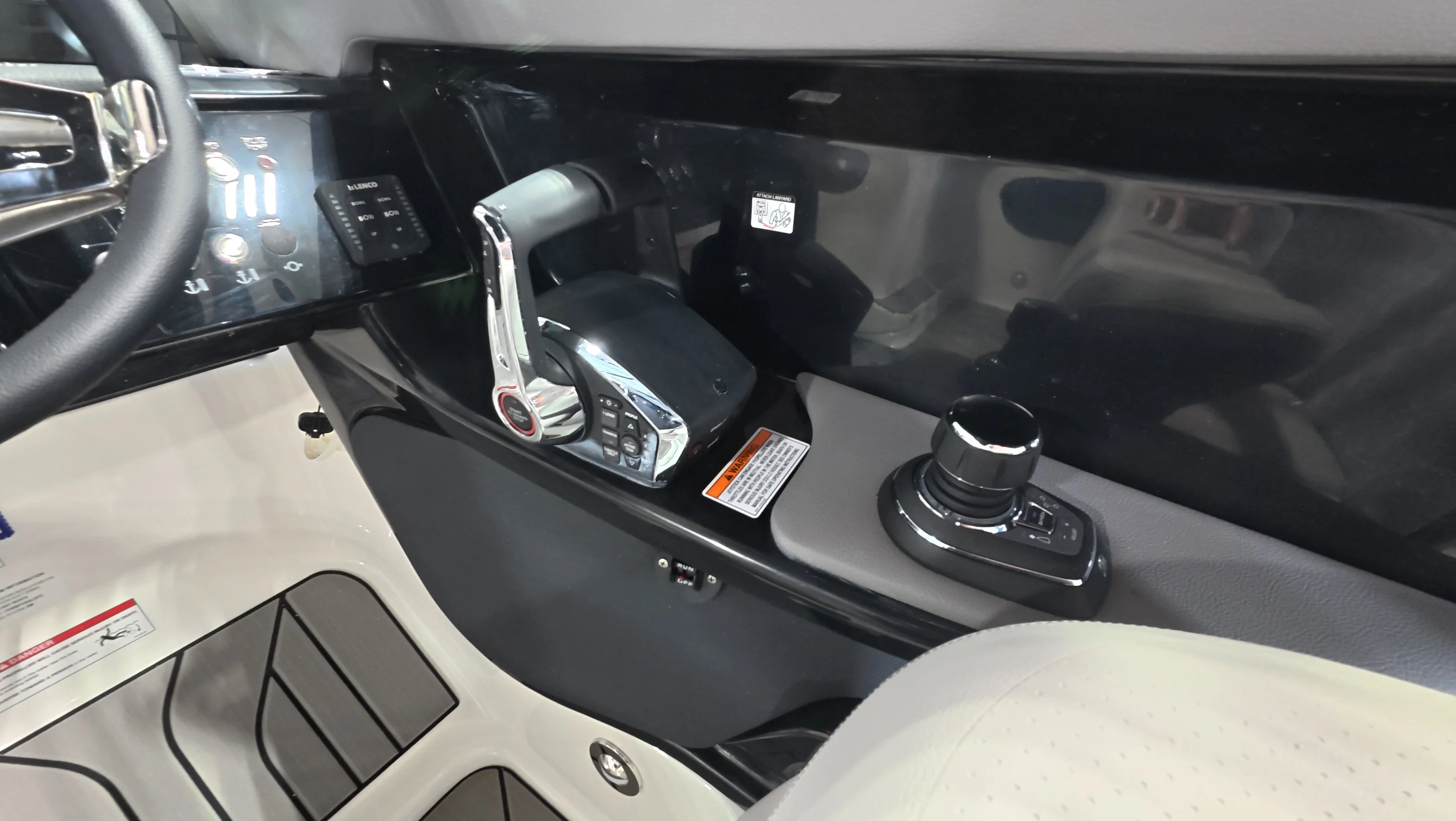 2026 Sea Ray SLX 280 Outboard Image Thumbnail #15