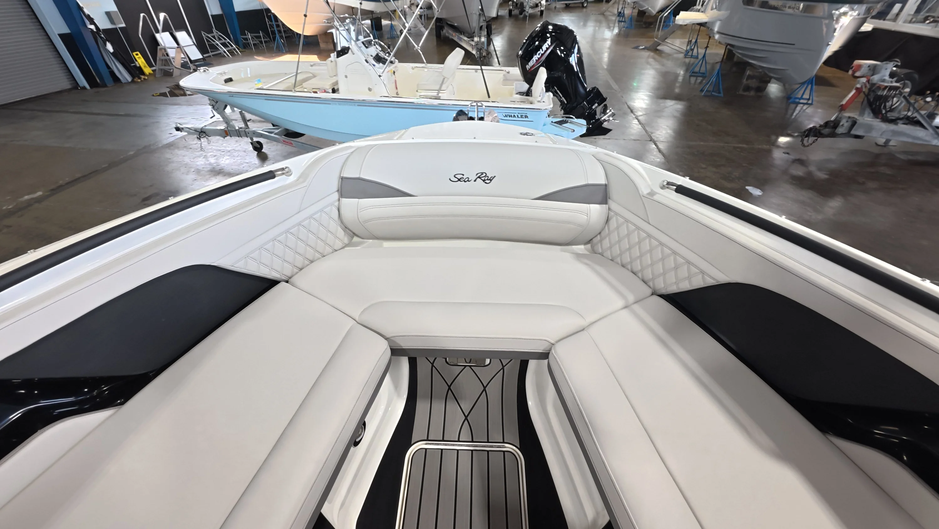 2026 Sea Ray SLX 280 Outboard Image Thumbnail #23