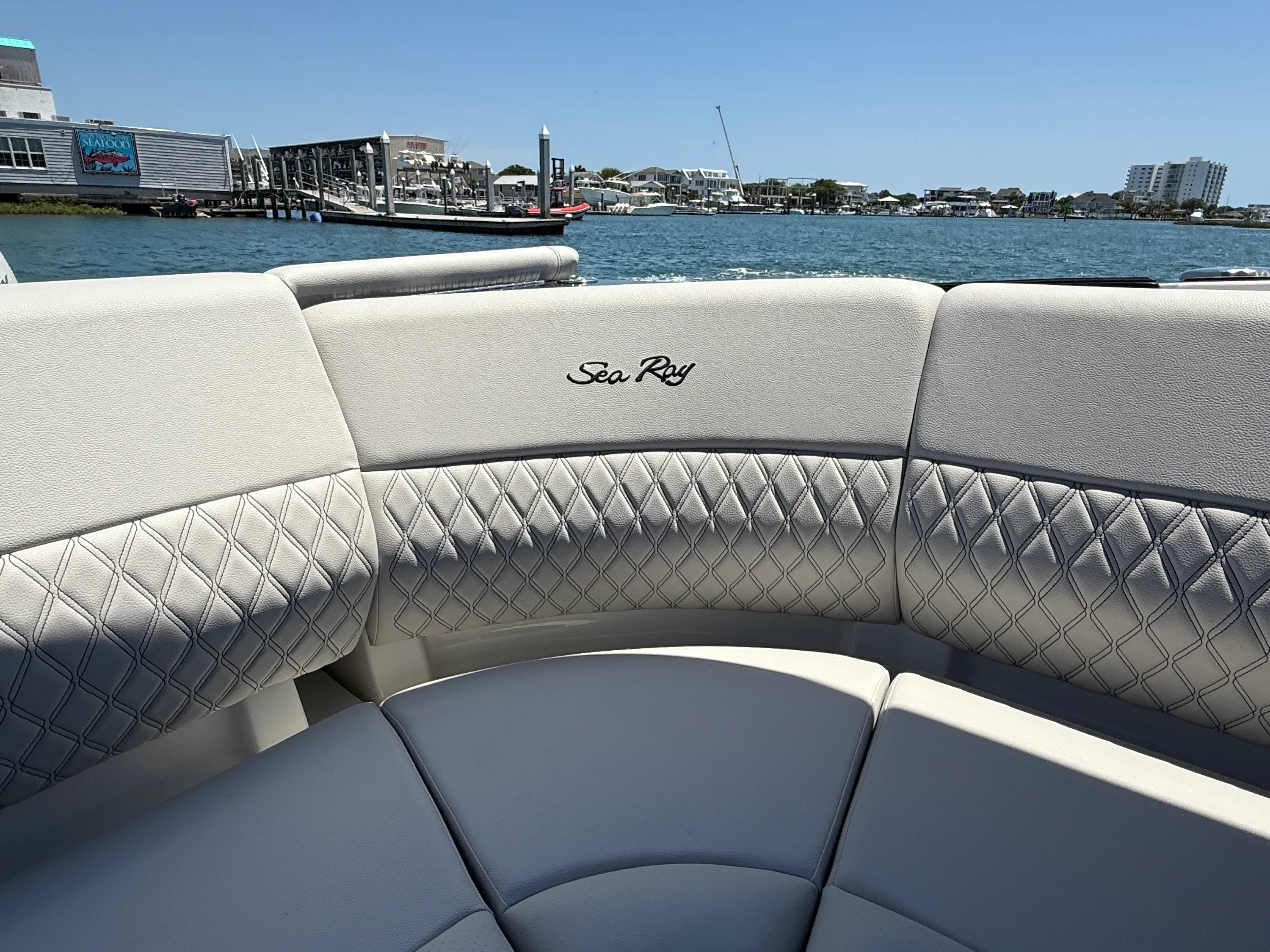 2026 Sea Ray SLX 280 Outboard Image Thumbnail #25