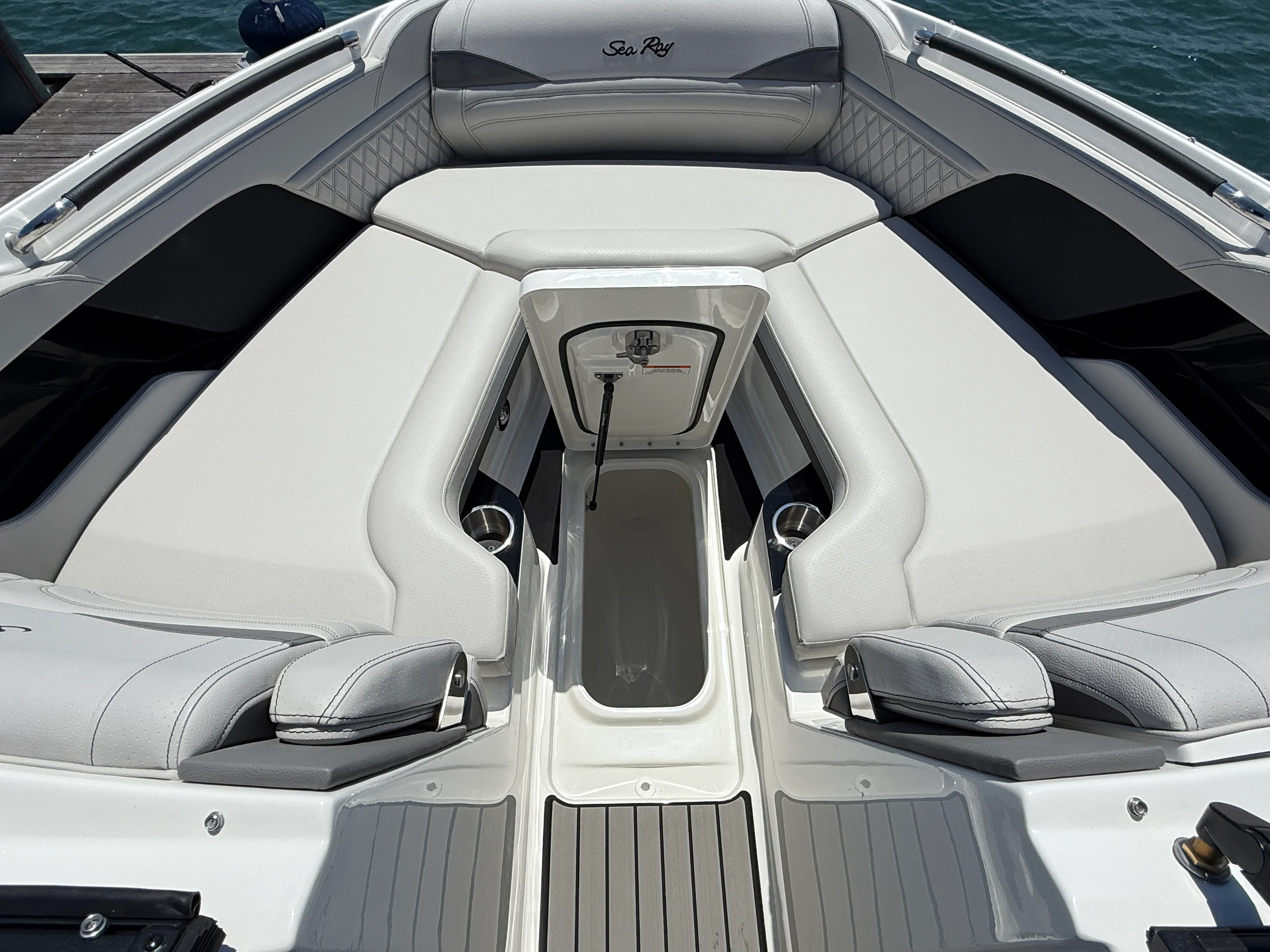 2026 Sea Ray SLX 280 Outboard Image Thumbnail #28