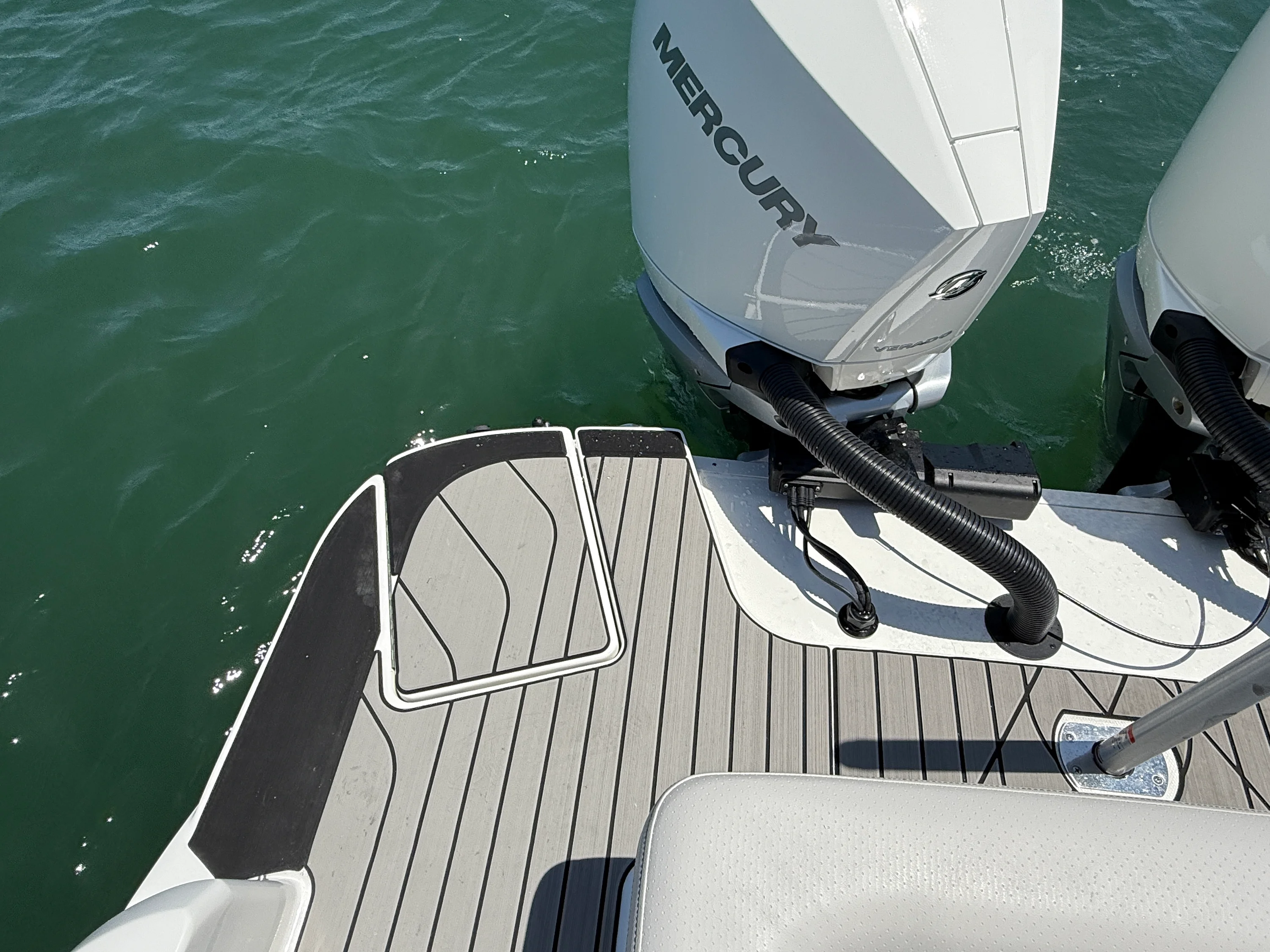 2026 Sea Ray SLX 280 Outboard Image Thumbnail #7
