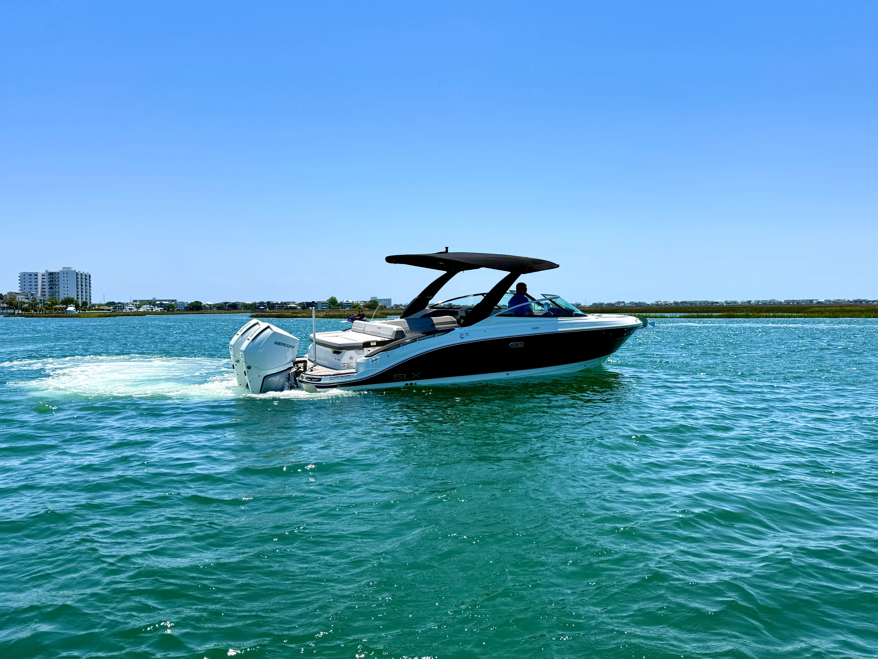 2026 Sea Ray SLX 280 Outboard Image Thumbnail #1