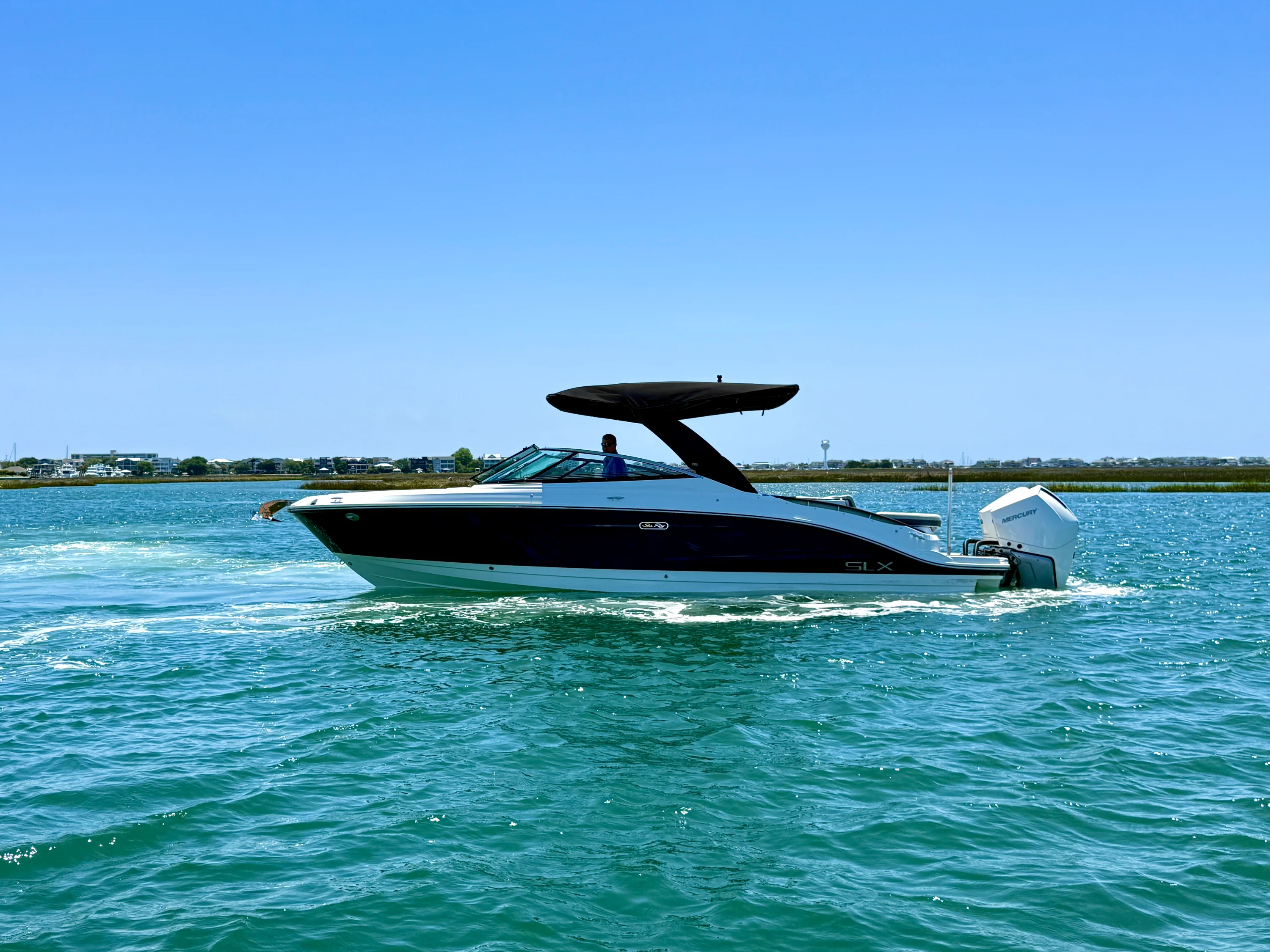 2026 Sea Ray SLX 280 Outboard Image Thumbnail #4