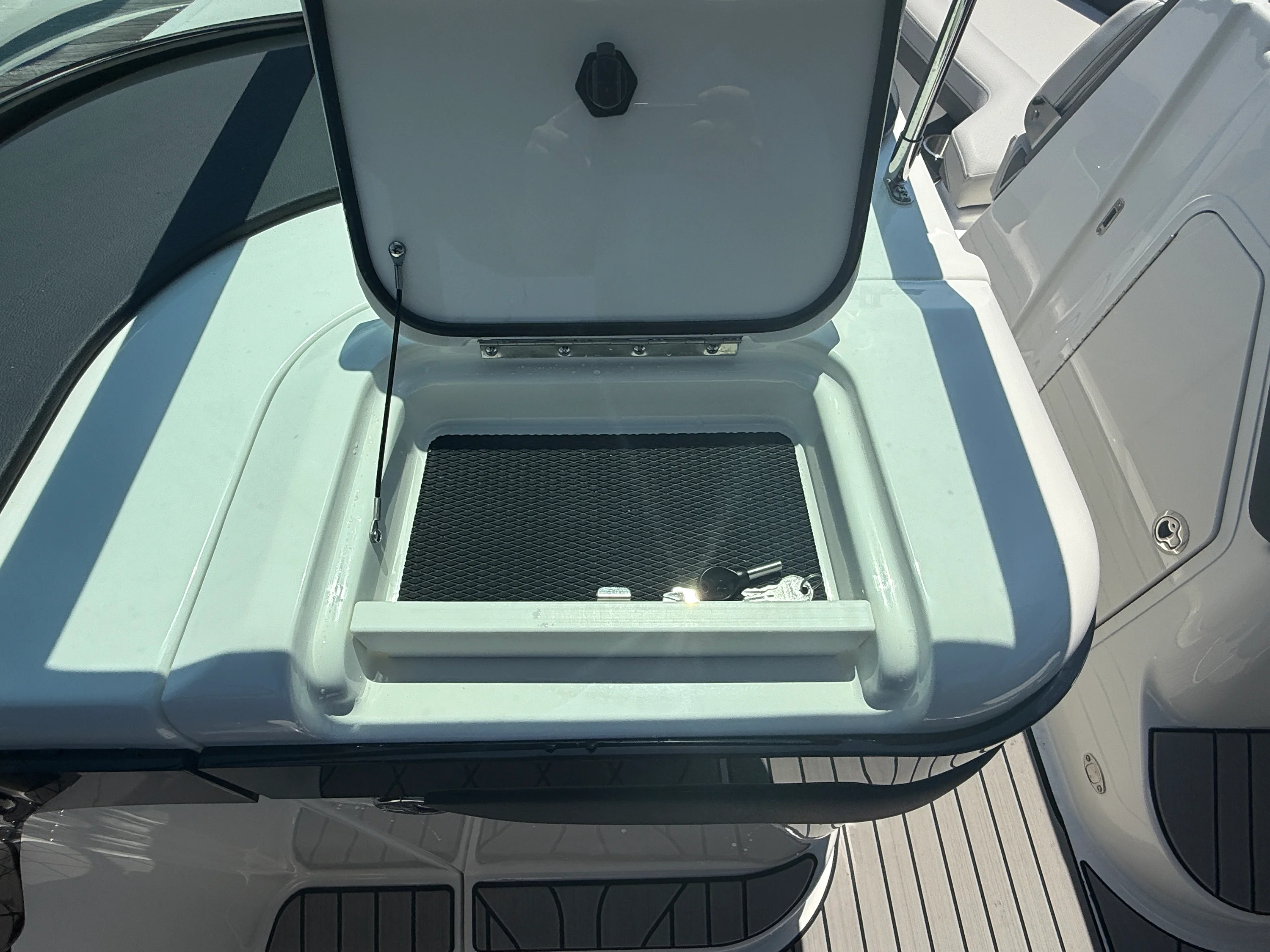 2026 Sea Ray SLX 280 Outboard Image Thumbnail #12