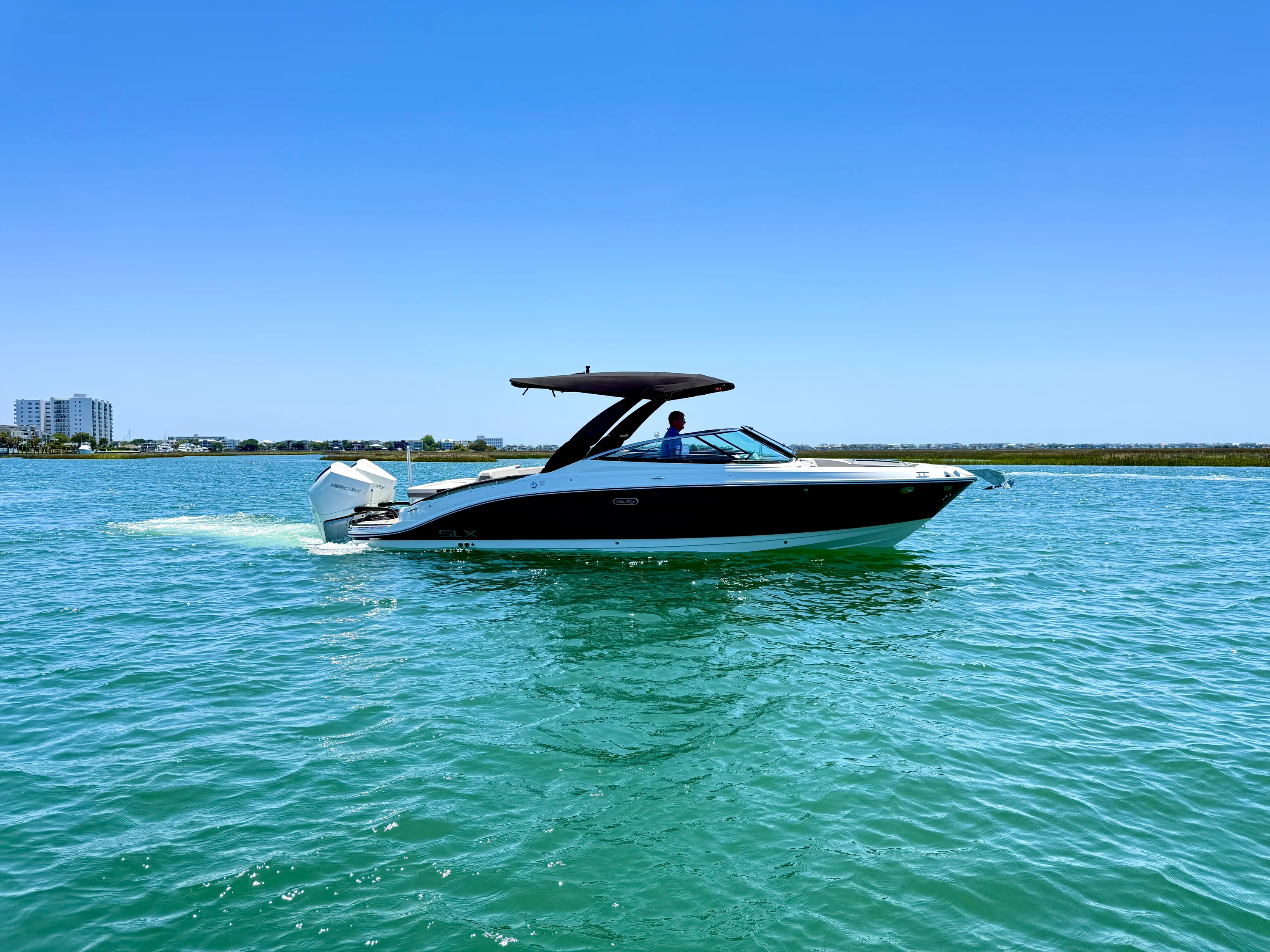 2026 Sea Ray SLX 280 Outboard Image Thumbnail #0