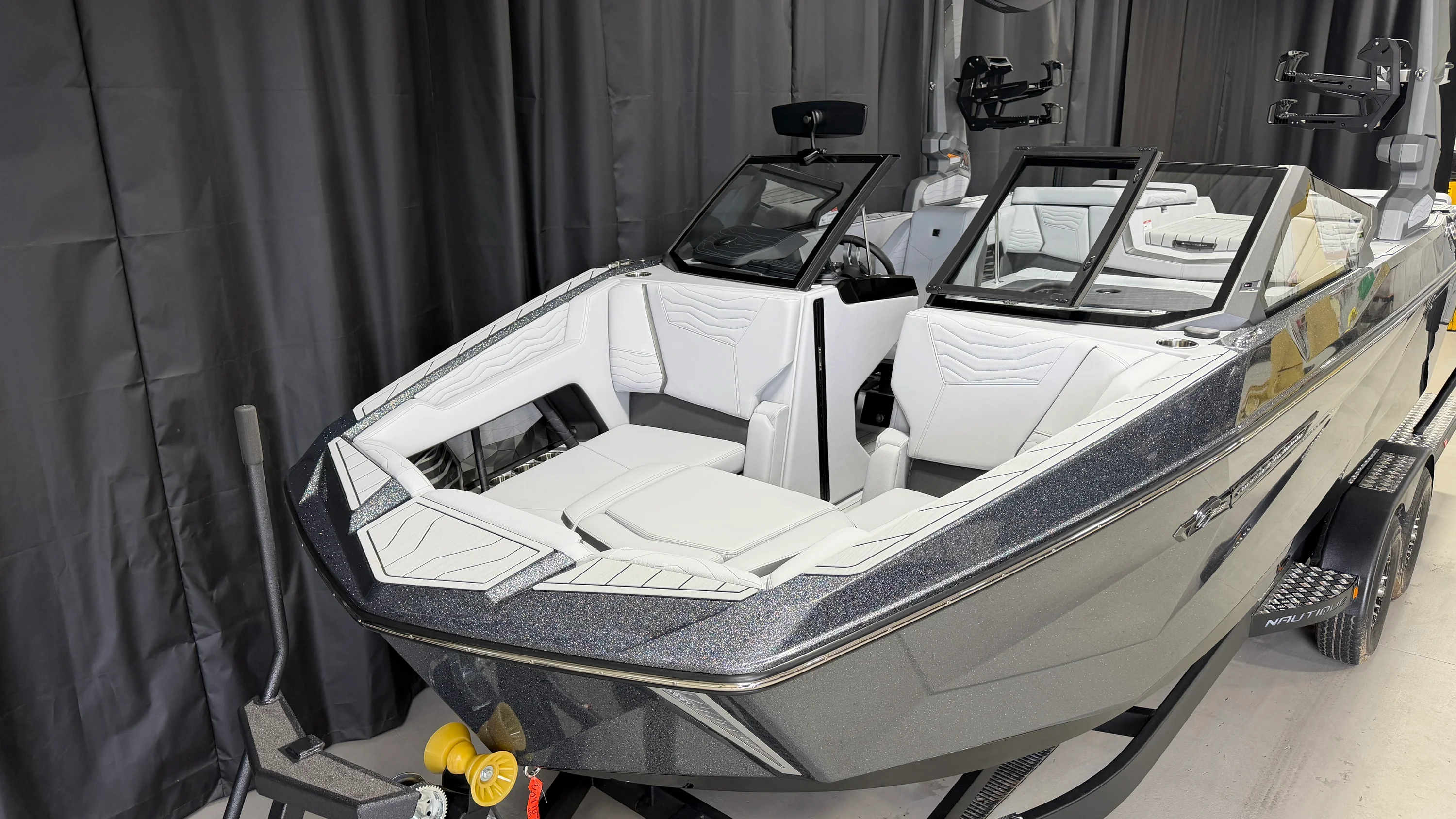2026 Nautique Super Air Nautique G23 Image Thumbnail #4