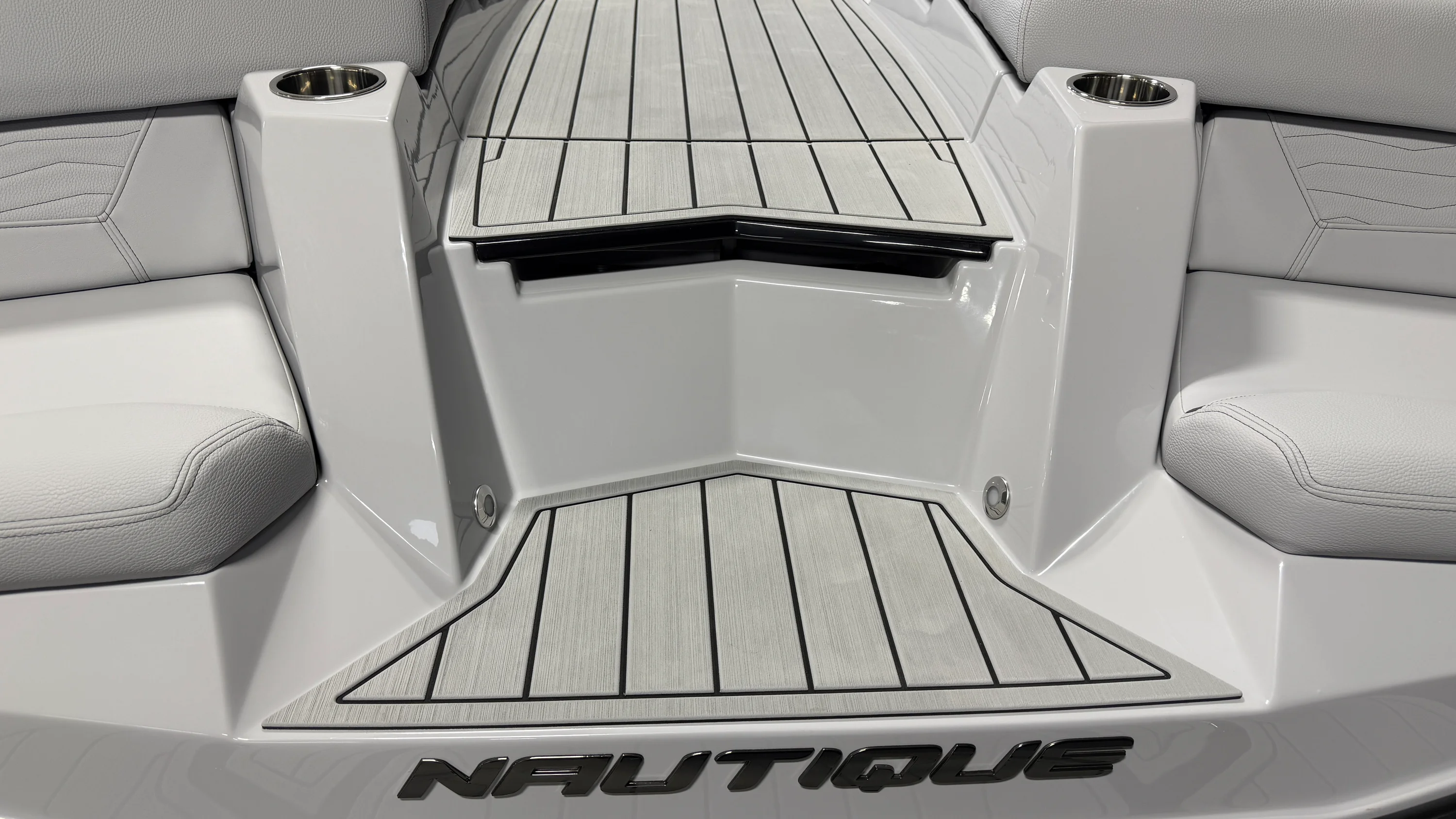 2026 Nautique Super Air Nautique G23 Image Thumbnail #13