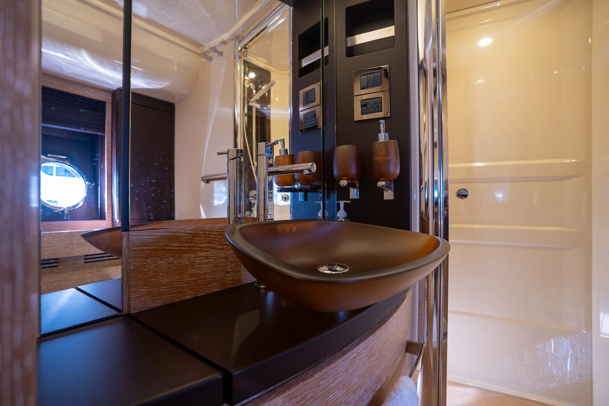 2014 Azimut AZ64 FLY Image Thumbnail #13