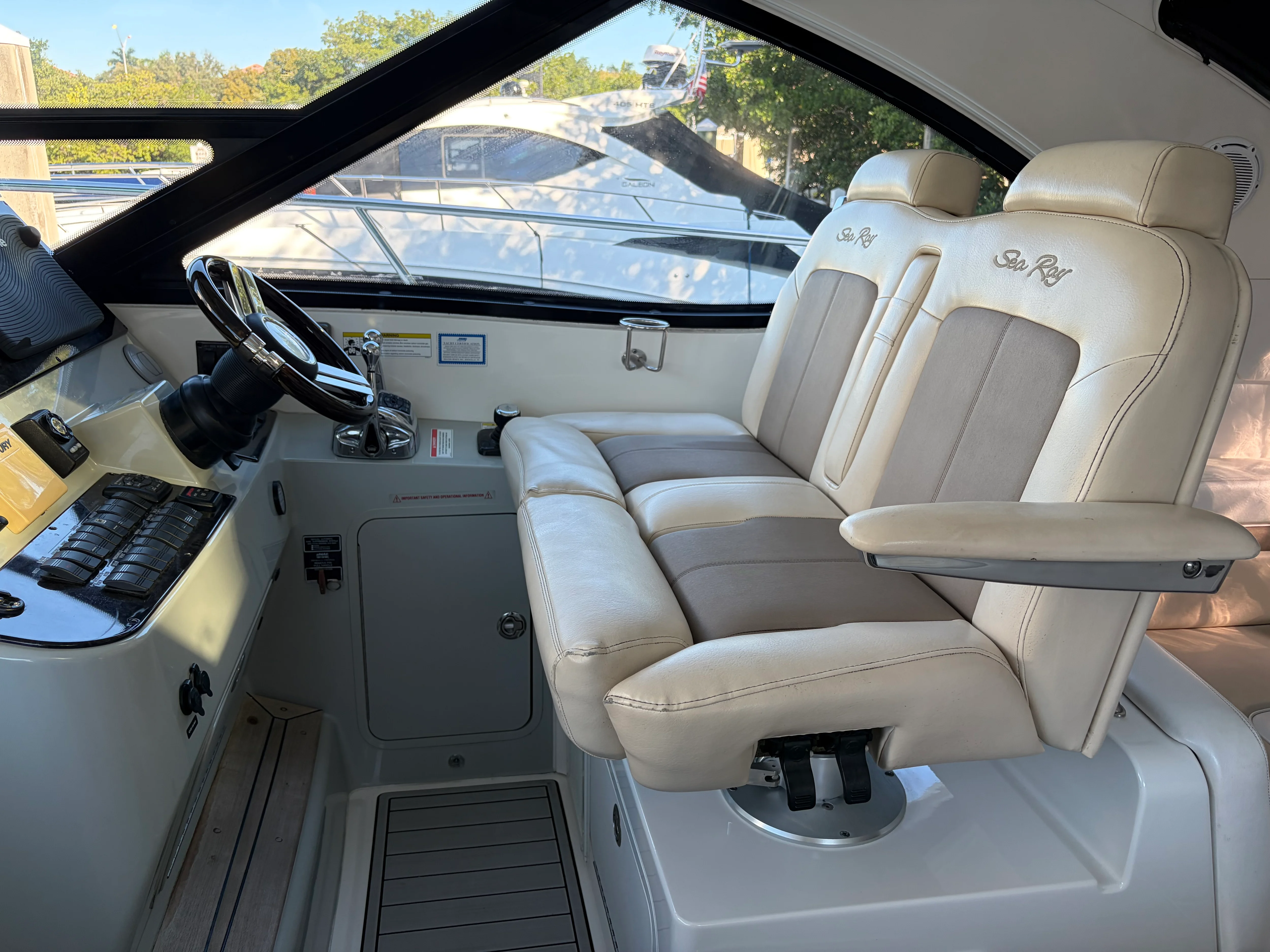 2014 Sea Ray 470 SUNDANCER Image Thumbnail #21