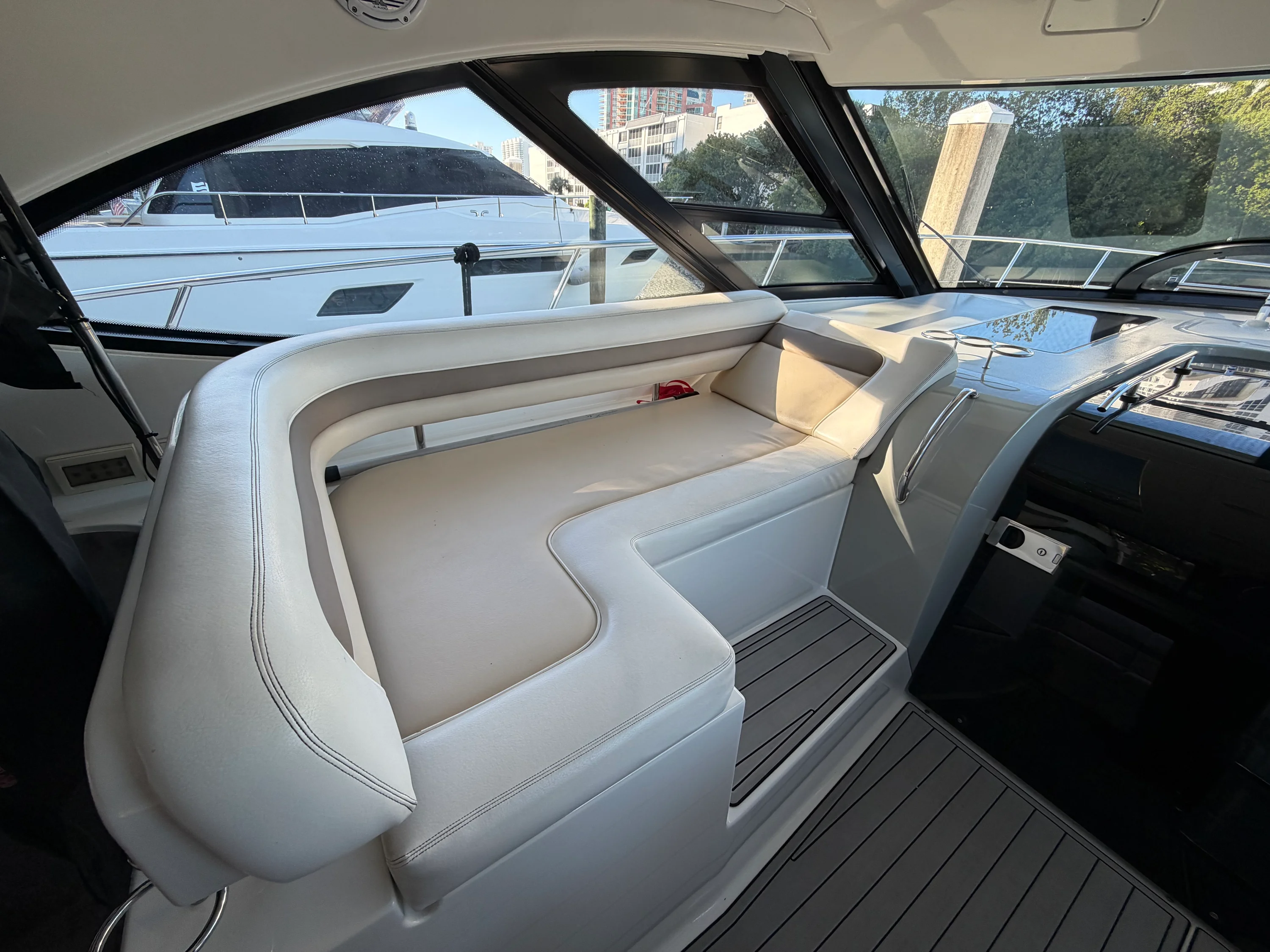 2014 Sea Ray 470 SUNDANCER Image Thumbnail #18