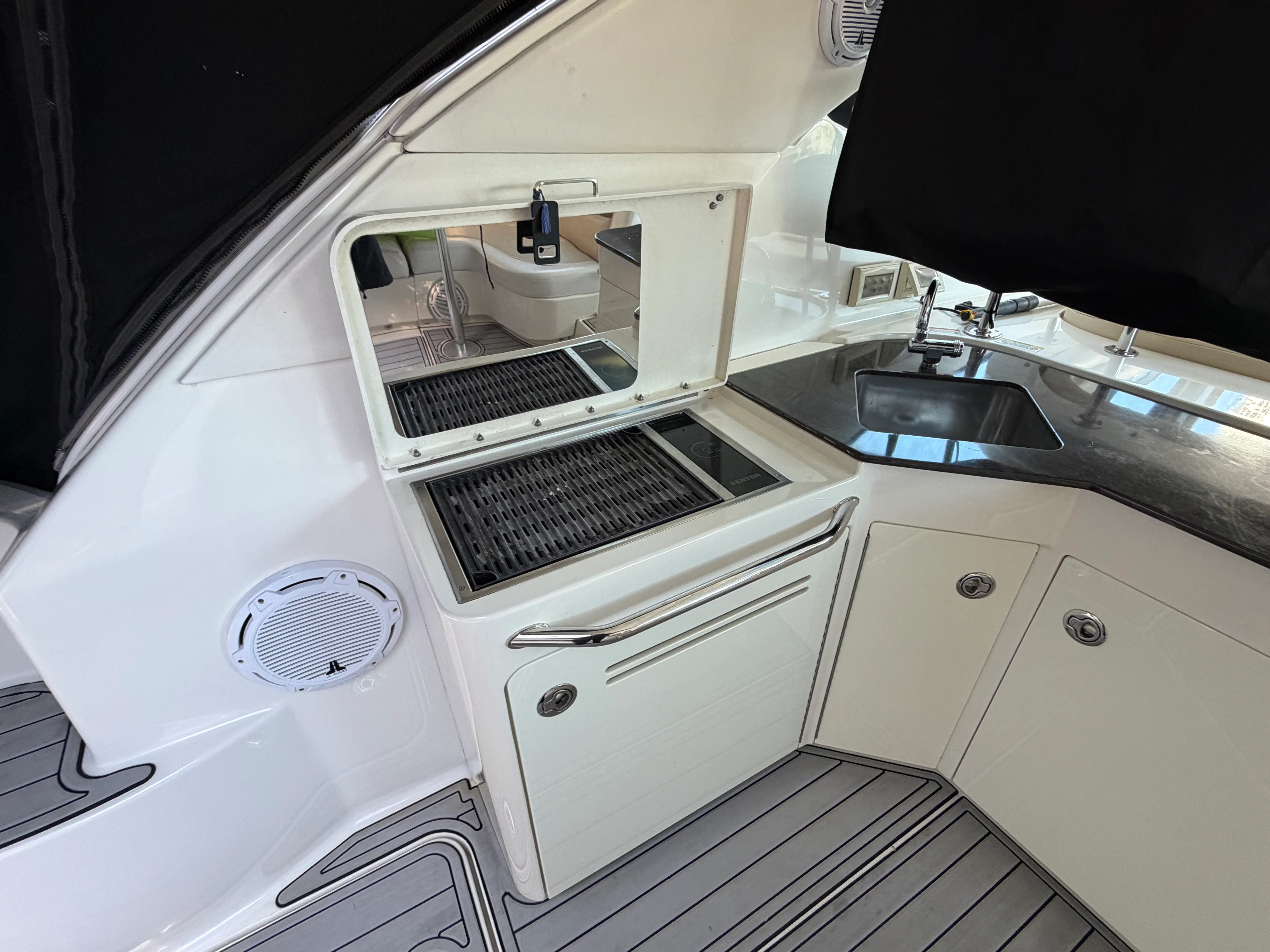 2014 Sea Ray 470 SUNDANCER Image Thumbnail #15