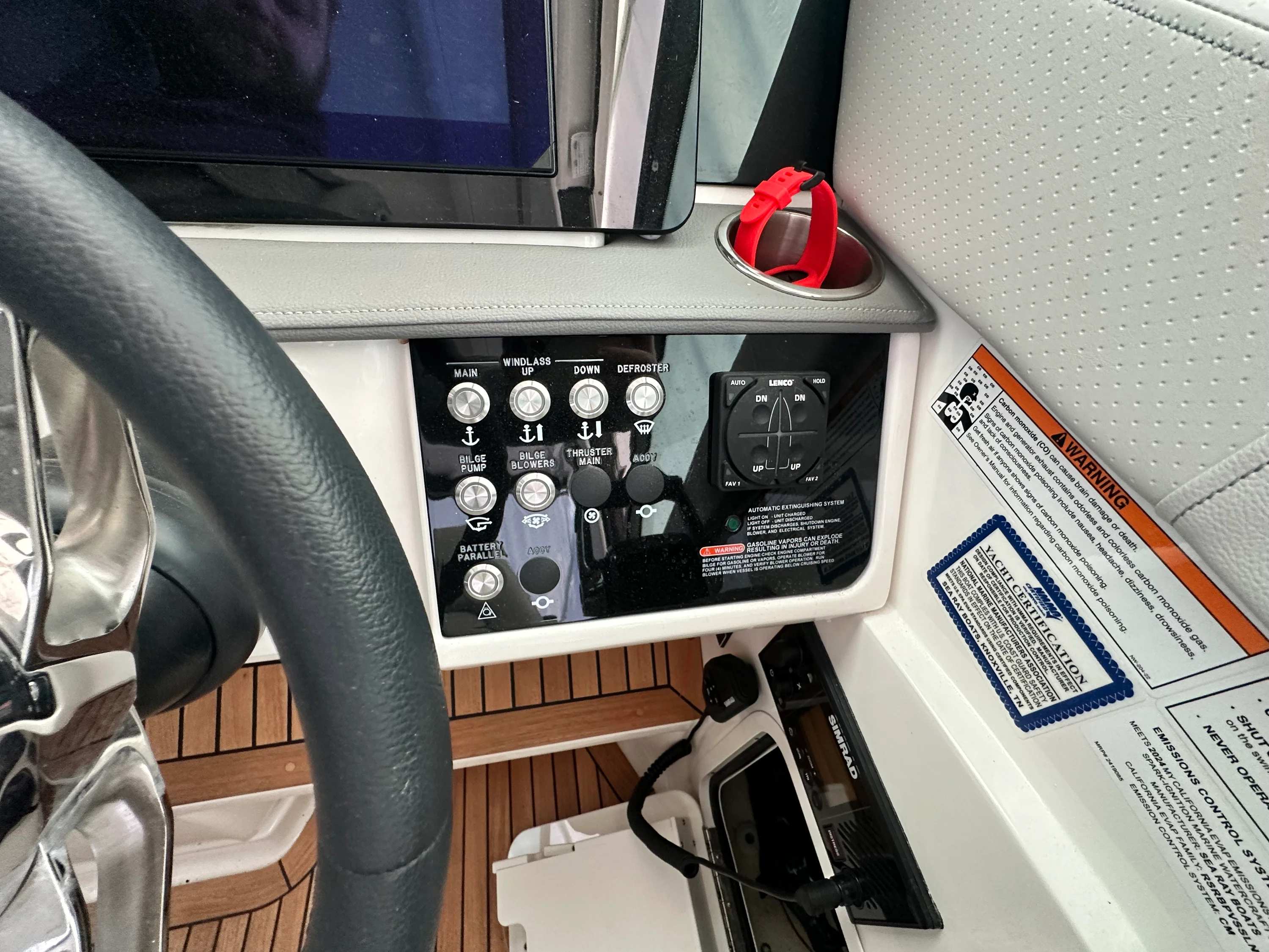 2024 Sea Ray 320 SUNDANCER OUTBOARD Image Thumbnail #8
