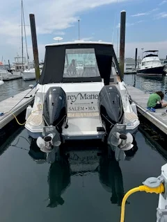 2024 Sea Ray 320 SUNDANCER OUTBOARD Image Thumbnail #3