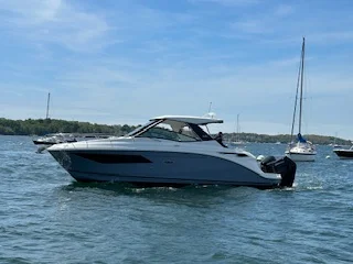 2024 Sea Ray 320 SUNDANCER OUTBOARD Image Thumbnail #0