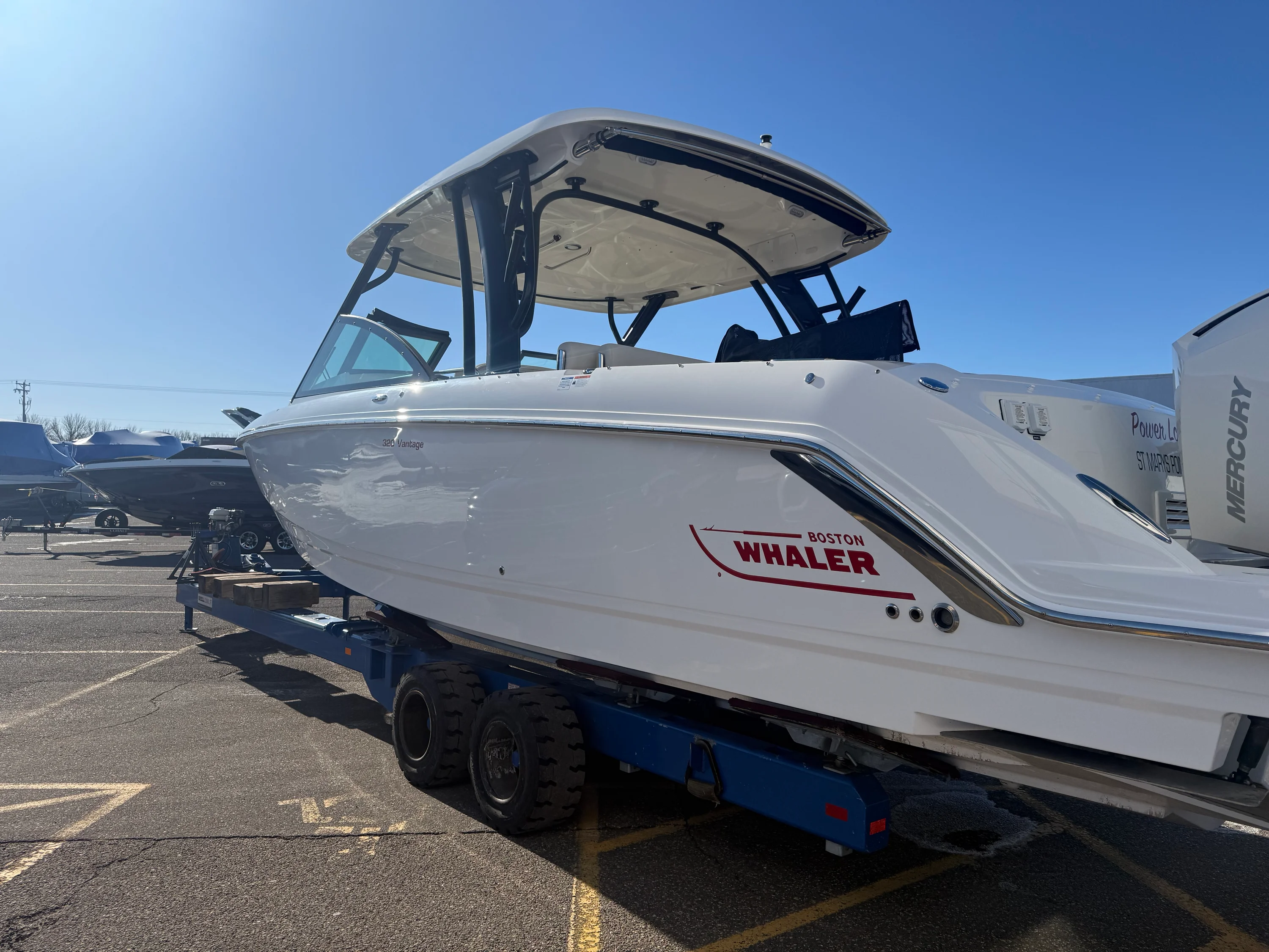 2022 Boston Whaler 320 VANTAGE Image Thumbnail #5