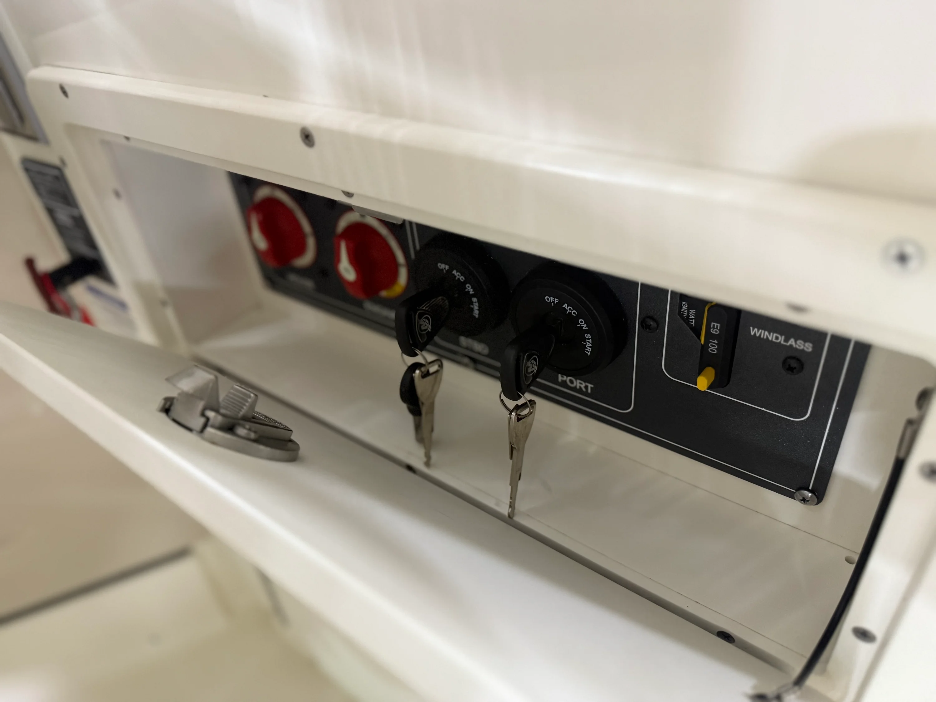 2022 Boston Whaler 320 VANTAGE Image Thumbnail #48