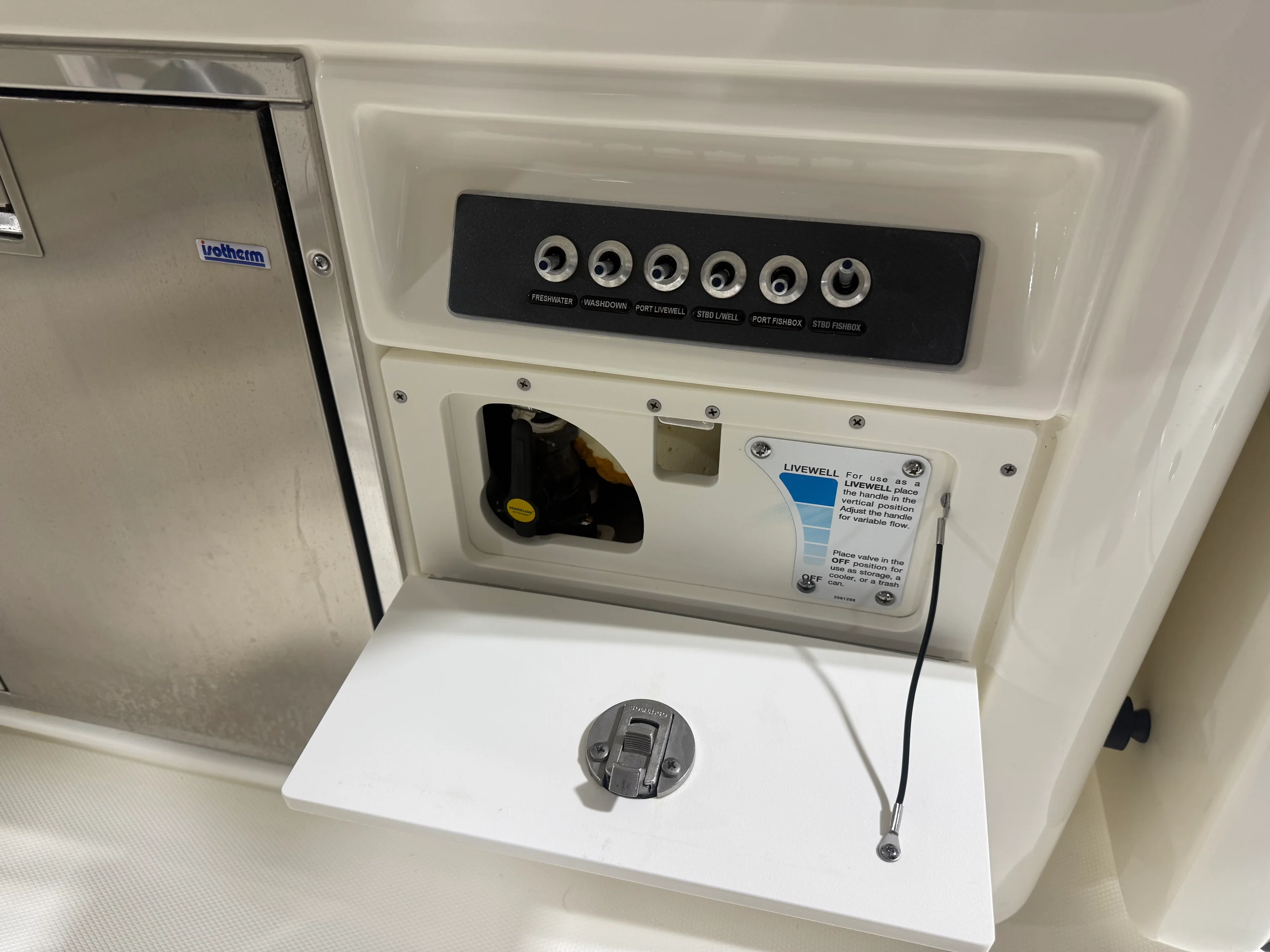 2022 Boston Whaler 320 VANTAGE Image Thumbnail #42