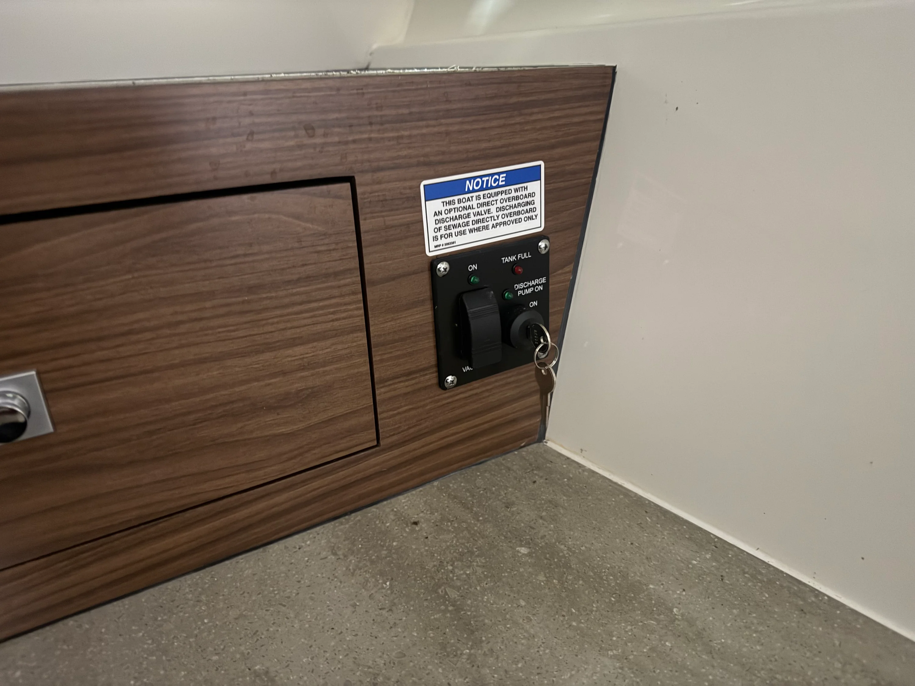 2022 Boston Whaler 320 VANTAGE Image Thumbnail #78