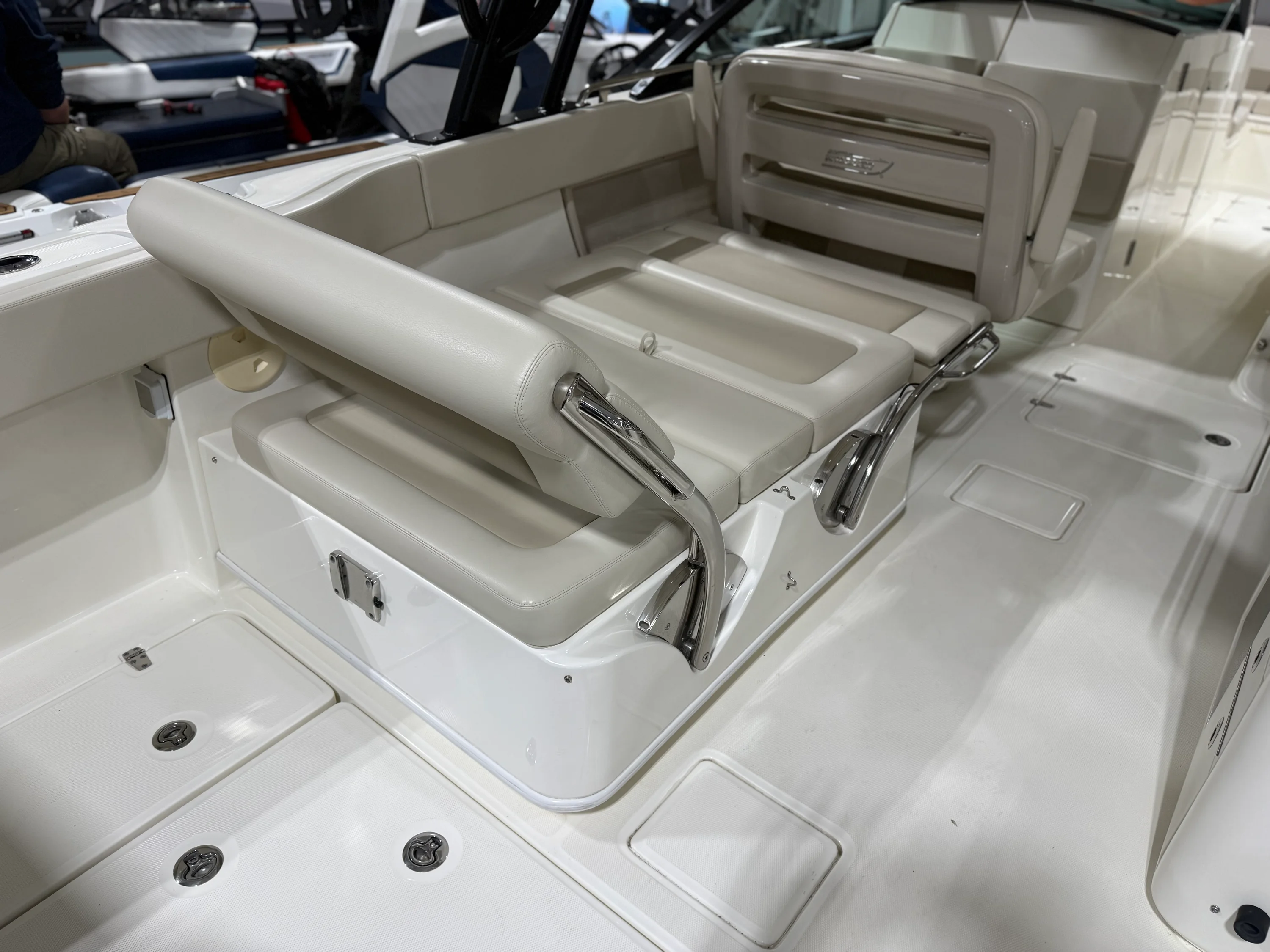 2022 Boston Whaler 320 VANTAGE Image Thumbnail #33