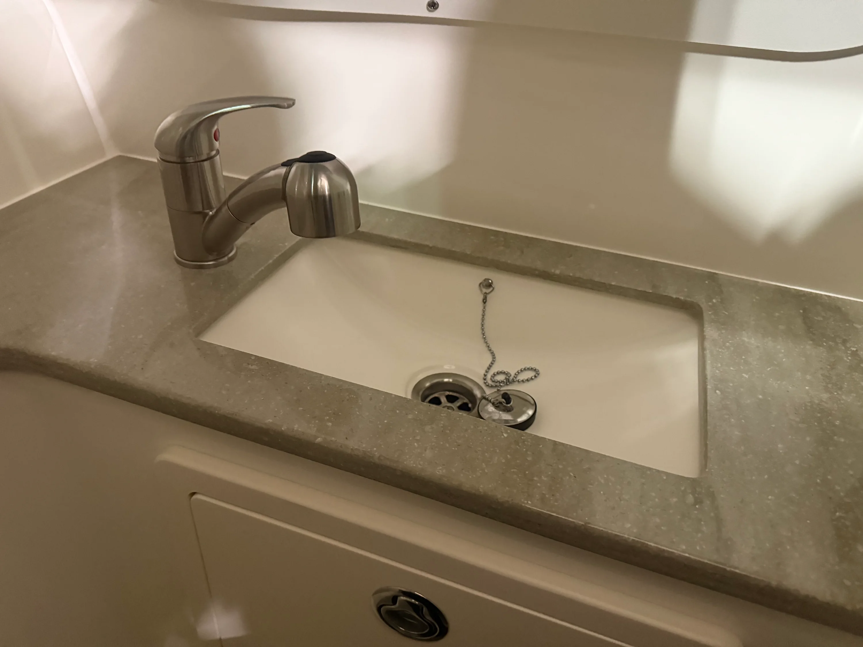 2022 Boston Whaler 320 VANTAGE Image Thumbnail #81