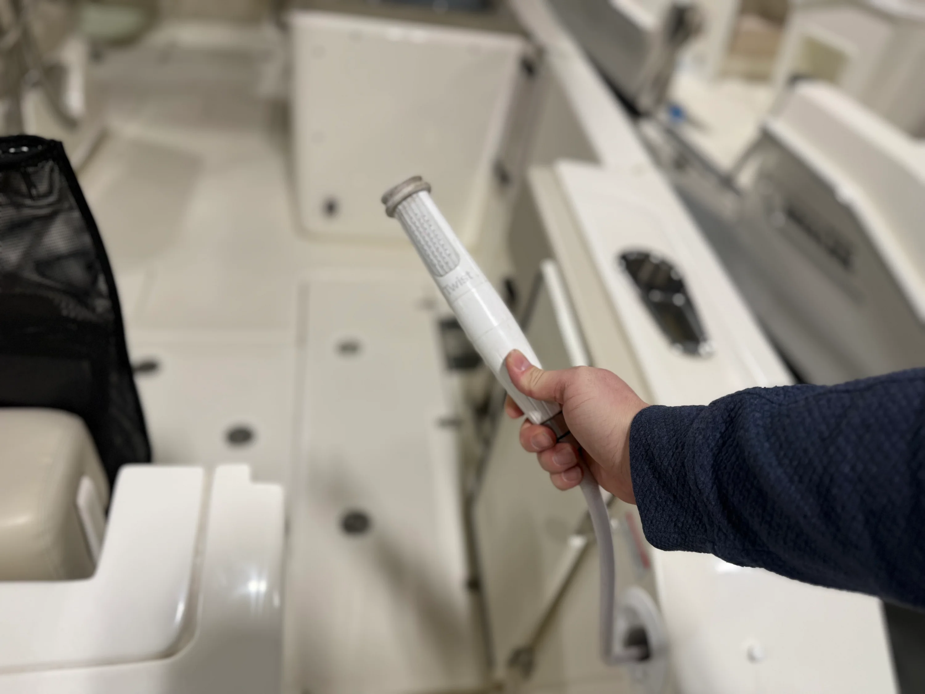 2022 Boston Whaler 320 VANTAGE Image Thumbnail #23