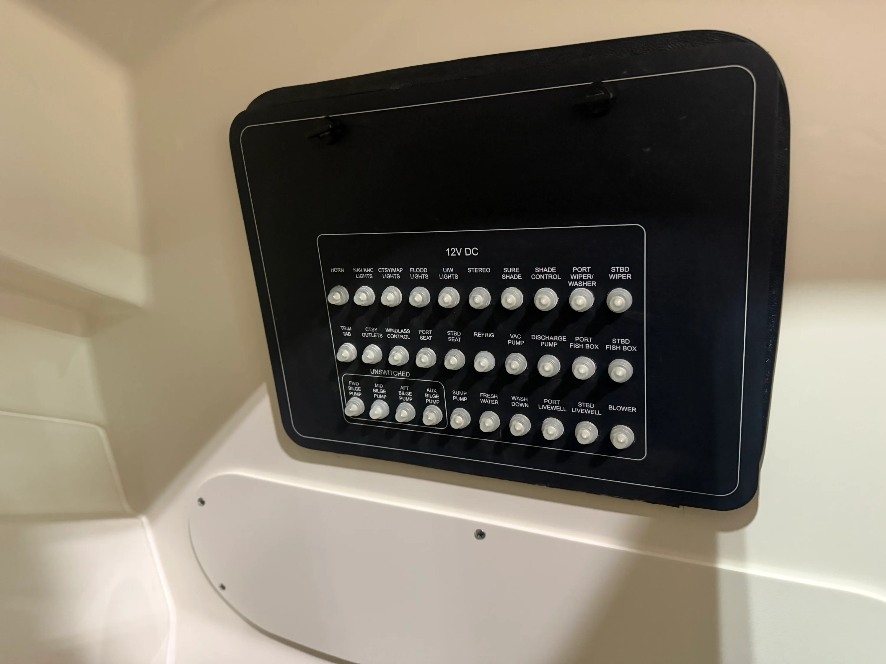 2022 Boston Whaler 320 VANTAGE Image Thumbnail #80