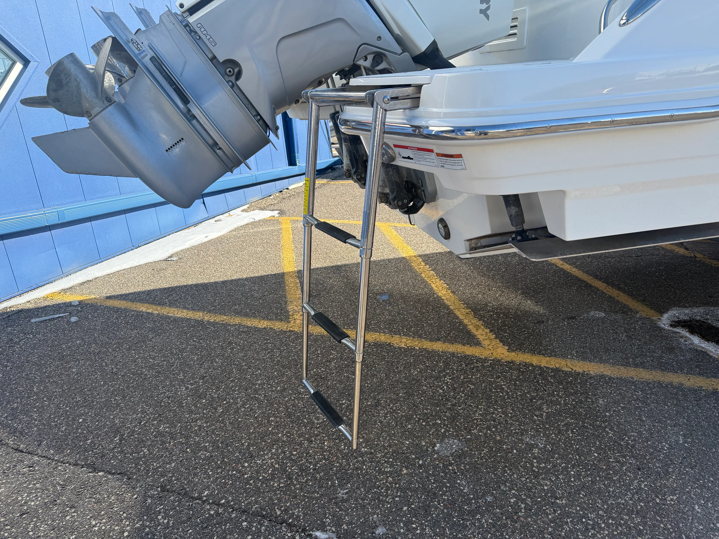 2022 Boston Whaler 320 VANTAGE Image Thumbnail #11