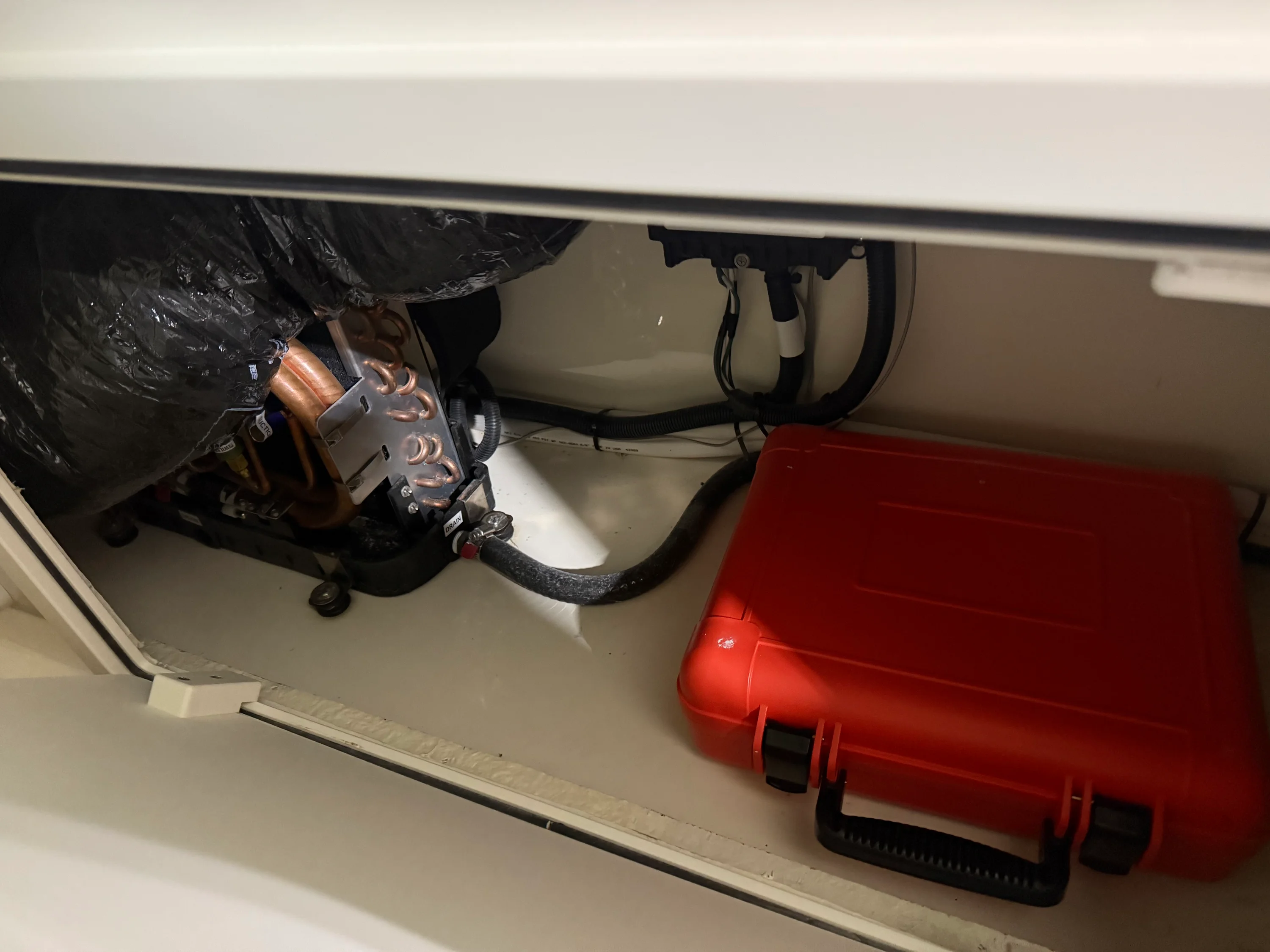 2022 Boston Whaler 320 VANTAGE Image Thumbnail #71