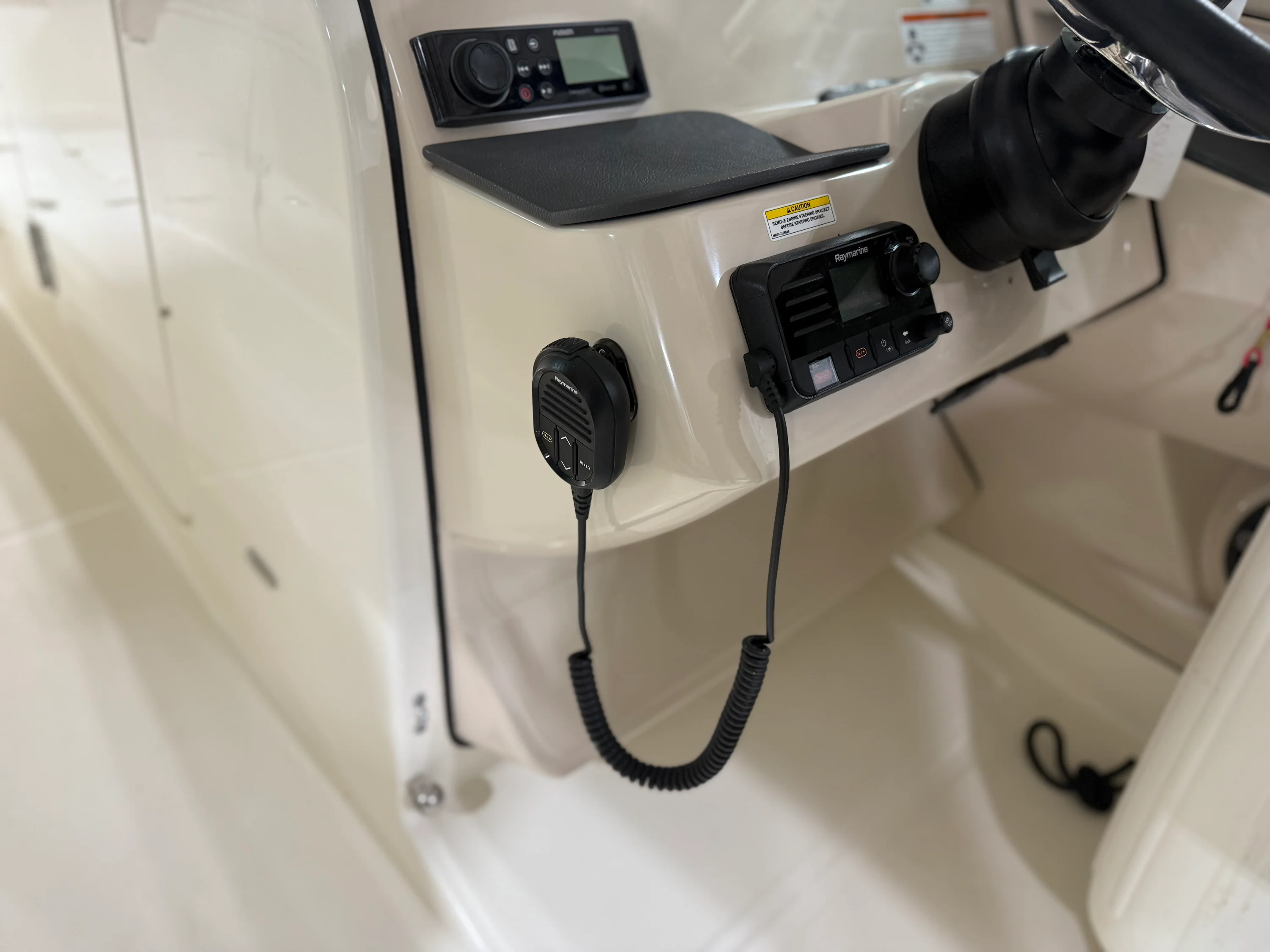 2022 Boston Whaler 320 VANTAGE Image Thumbnail #62