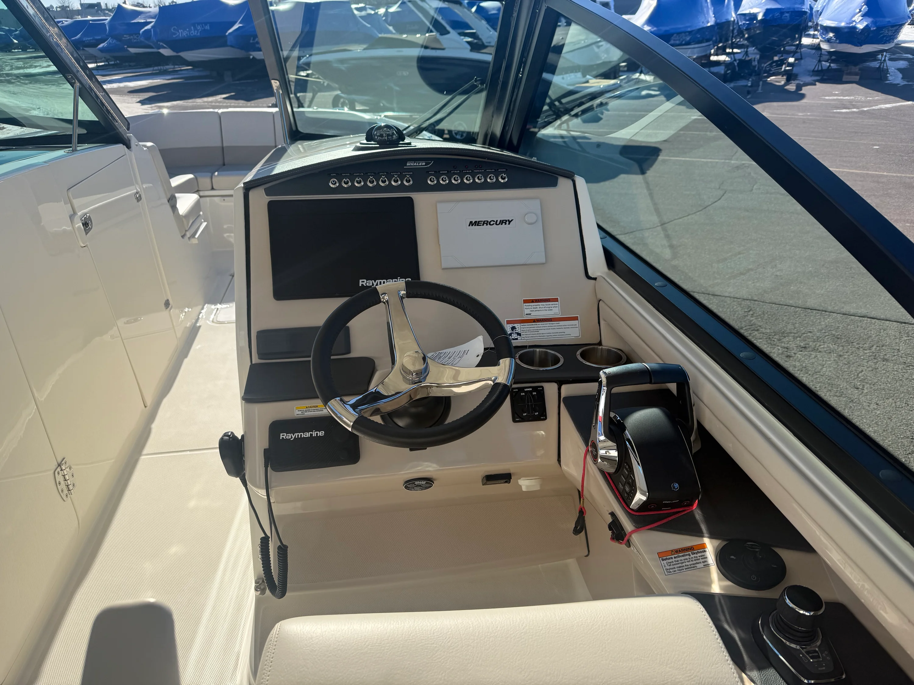 2022 Boston Whaler 320 VANTAGE Image Thumbnail #49