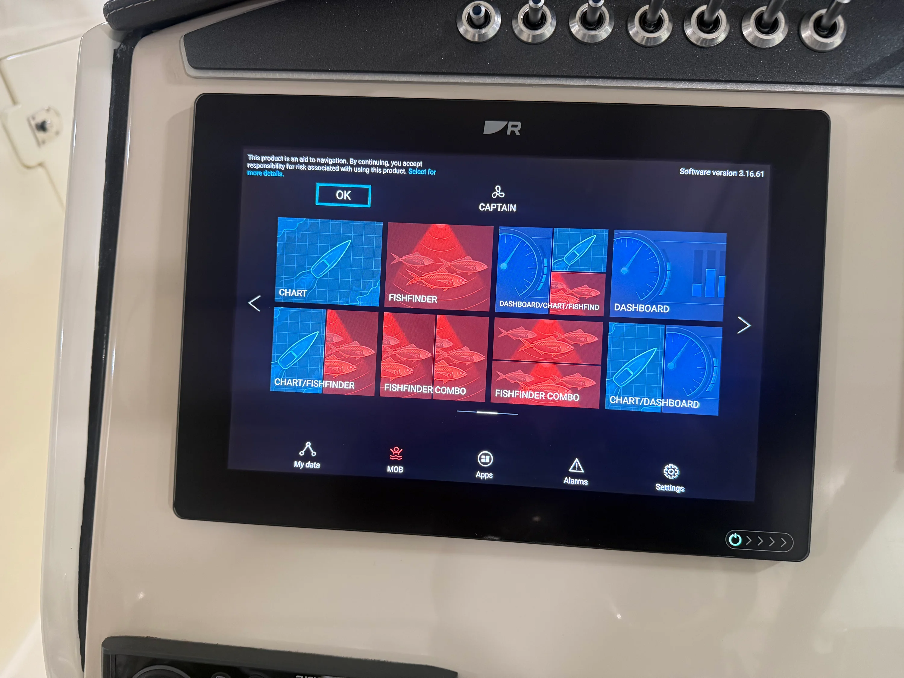 2022 Boston Whaler 320 VANTAGE Image Thumbnail #54