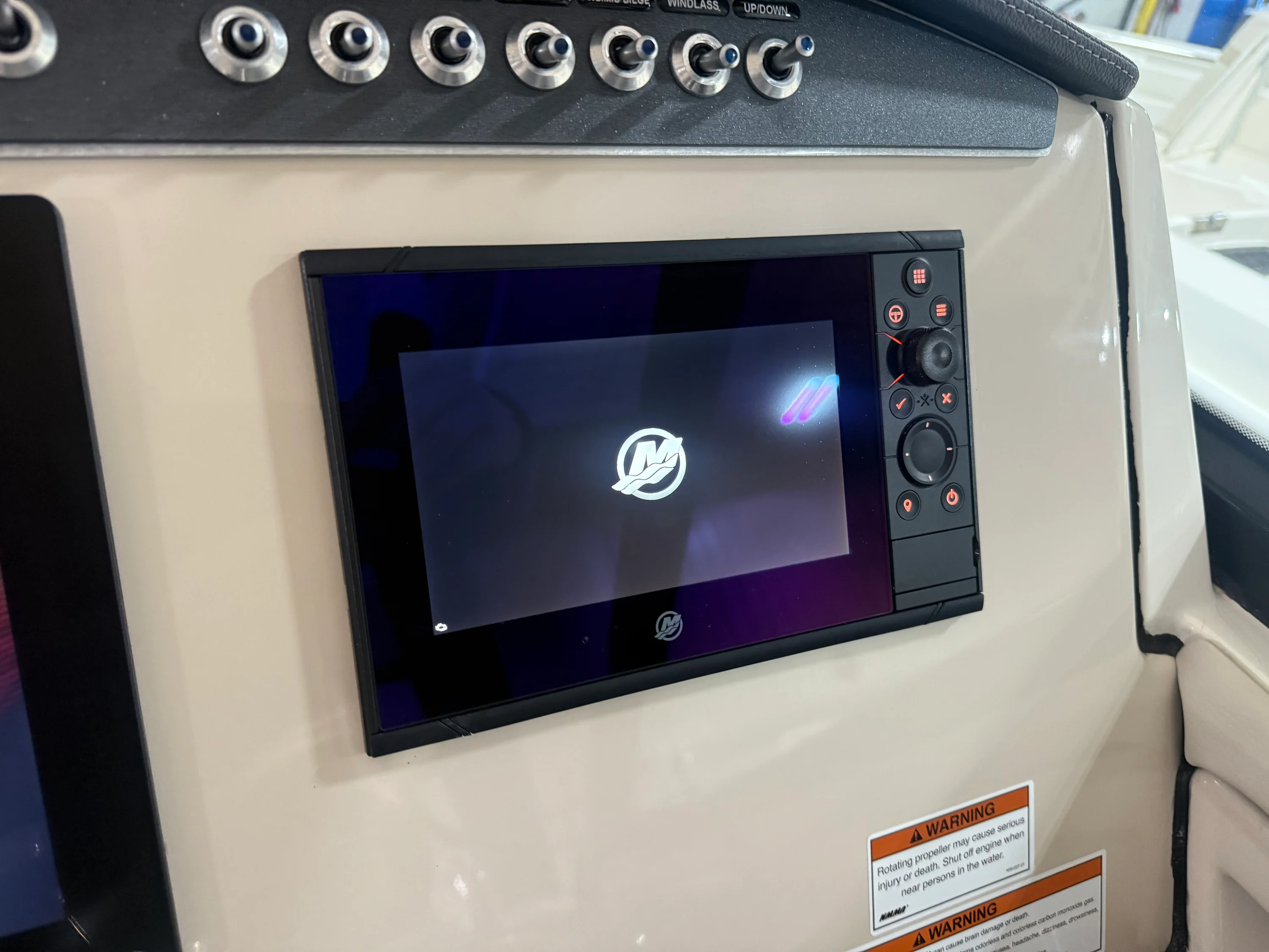 2022 Boston Whaler 320 VANTAGE Image Thumbnail #57