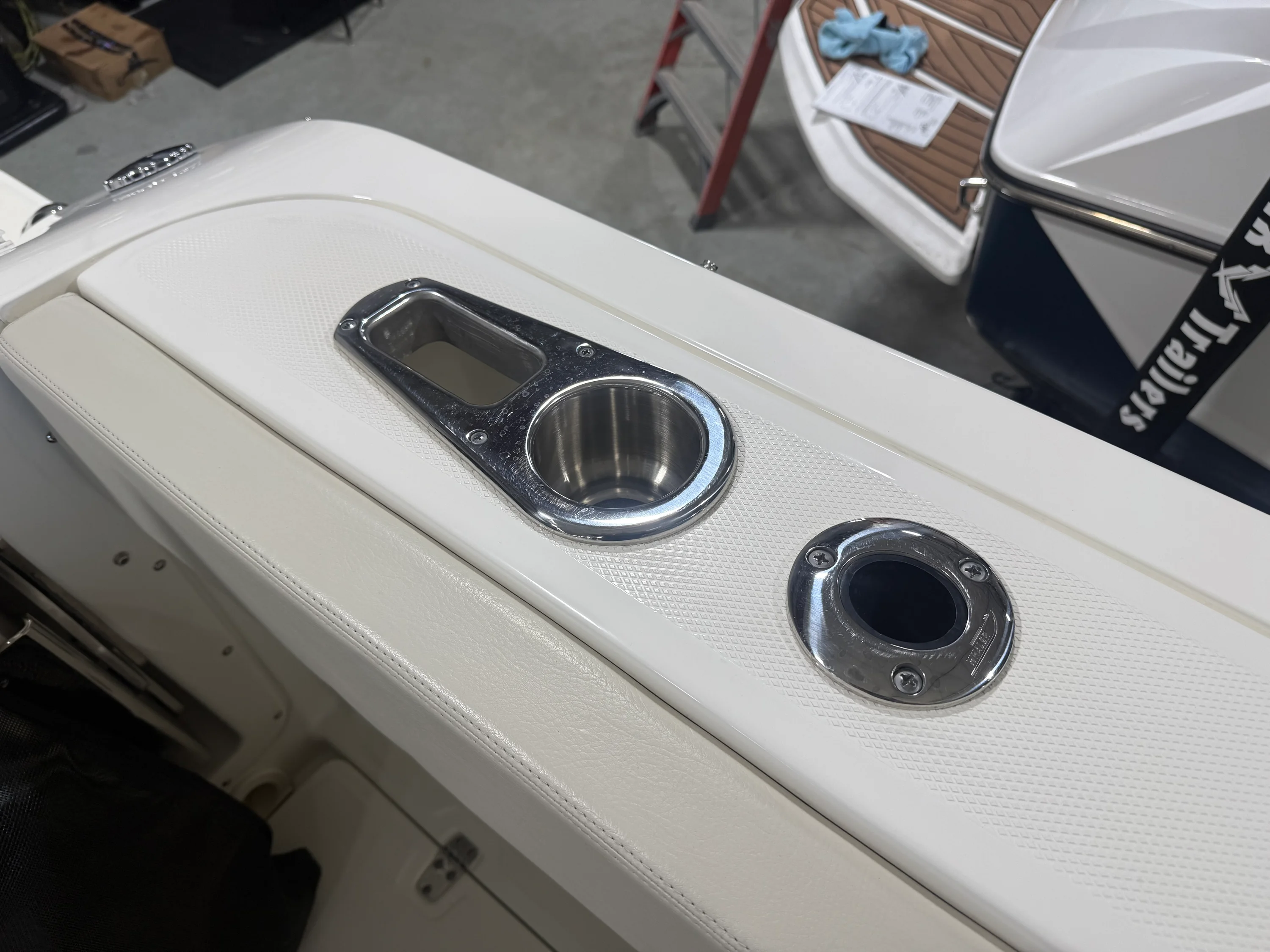 2022 Boston Whaler 320 VANTAGE Image Thumbnail #27