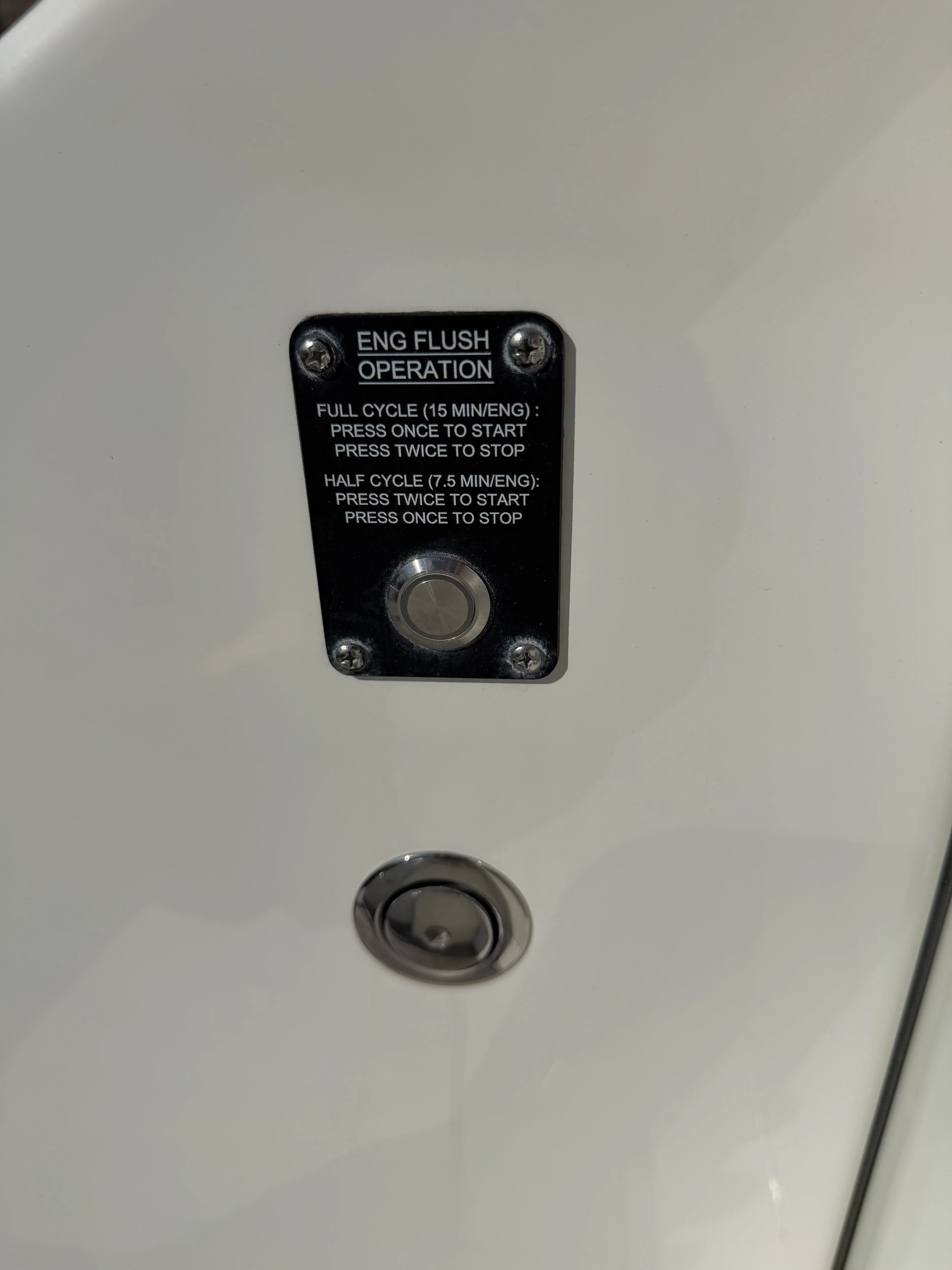 2023 Boston Whaler 420 OUTRAGE Image Thumbnail #16