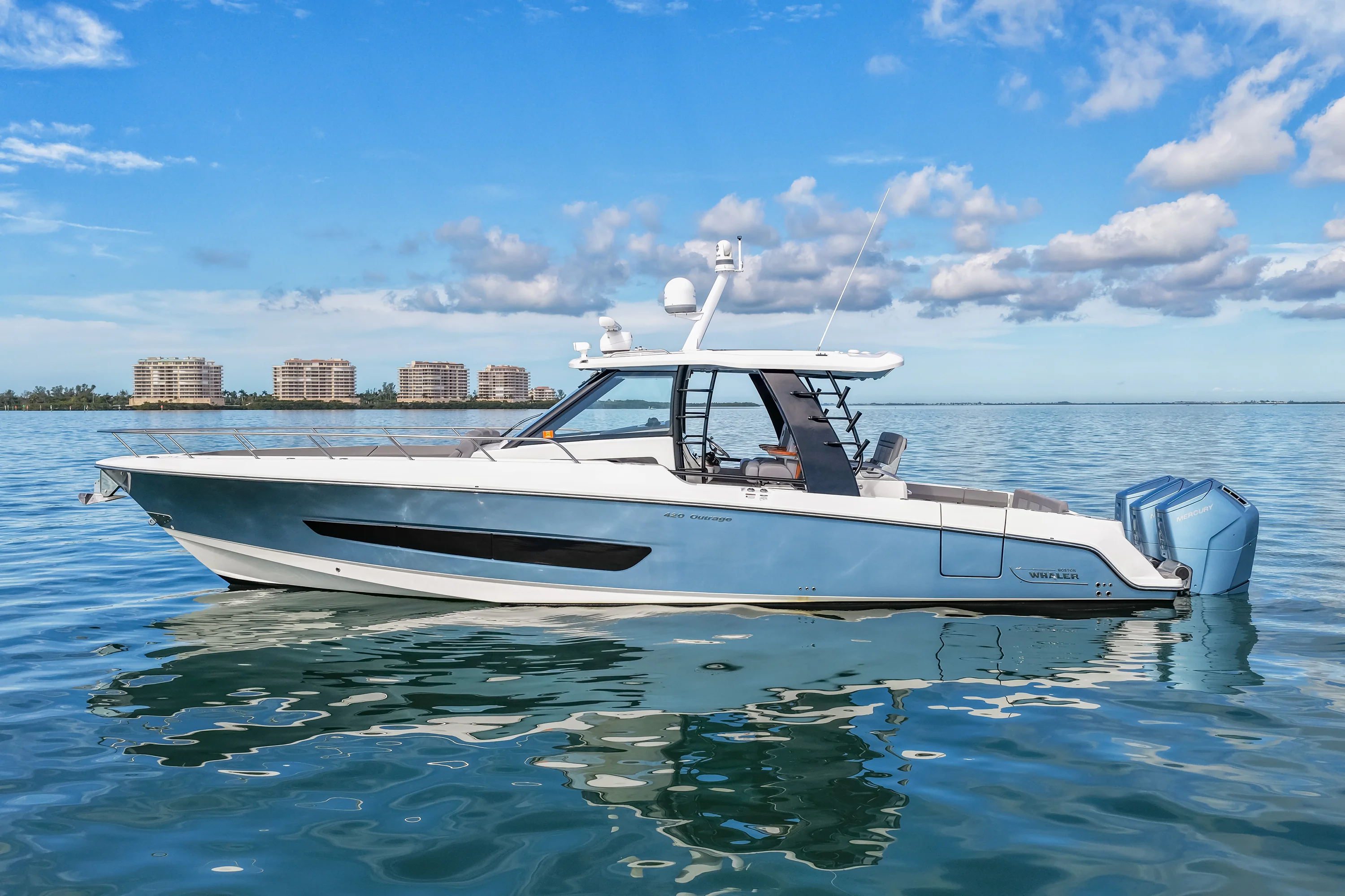 2023 Boston Whaler 420 OUTRAGE Image Thumbnail #2
