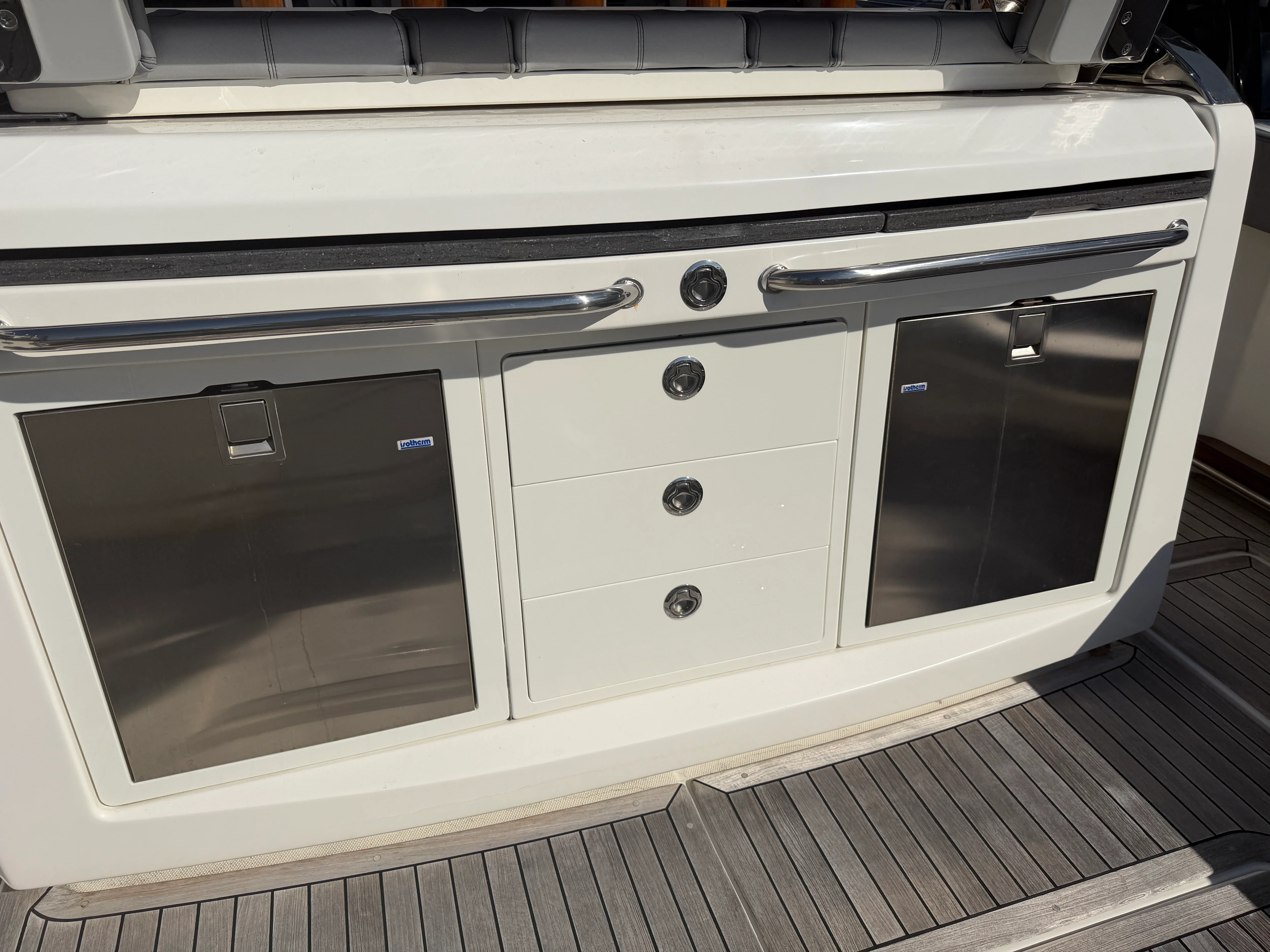 2023 Boston Whaler 420 OUTRAGE Image Thumbnail #14