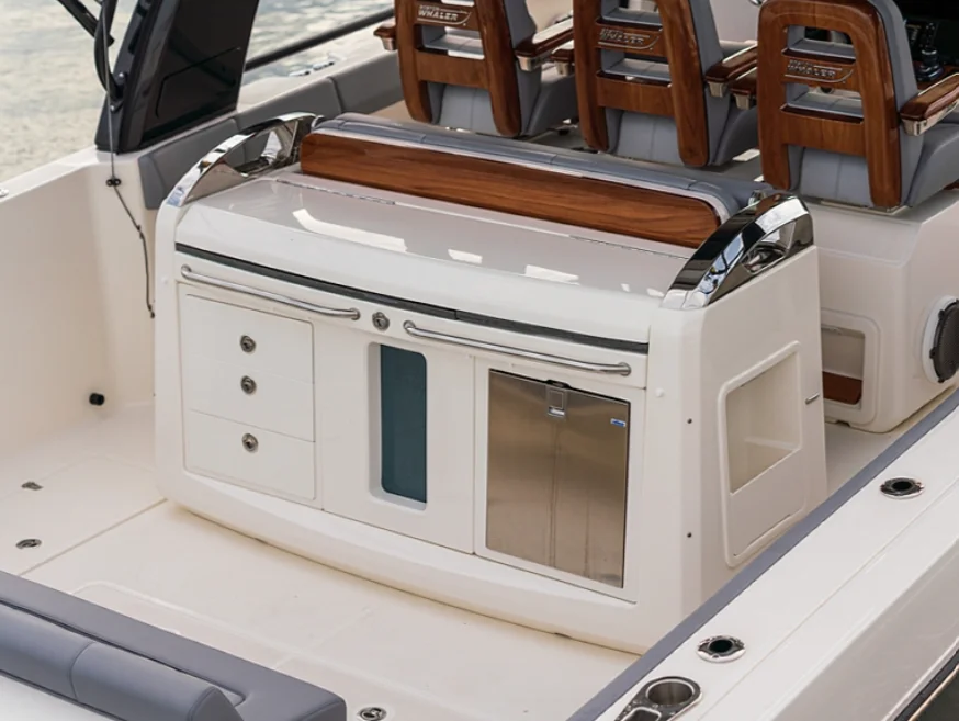 2023 Boston Whaler 420 OUTRAGE Image Thumbnail #5