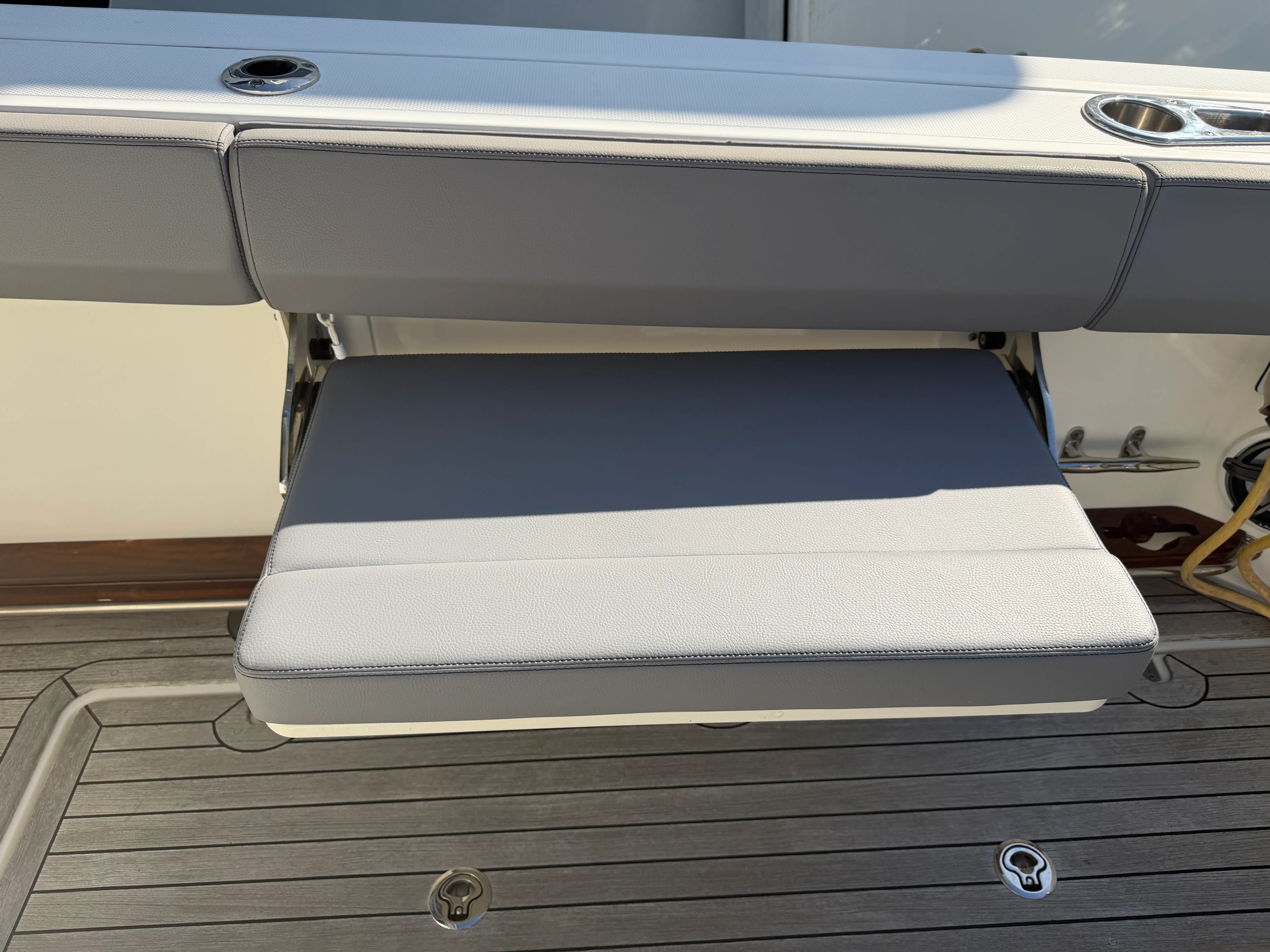 2023 Boston Whaler 420 OUTRAGE Image Thumbnail #13