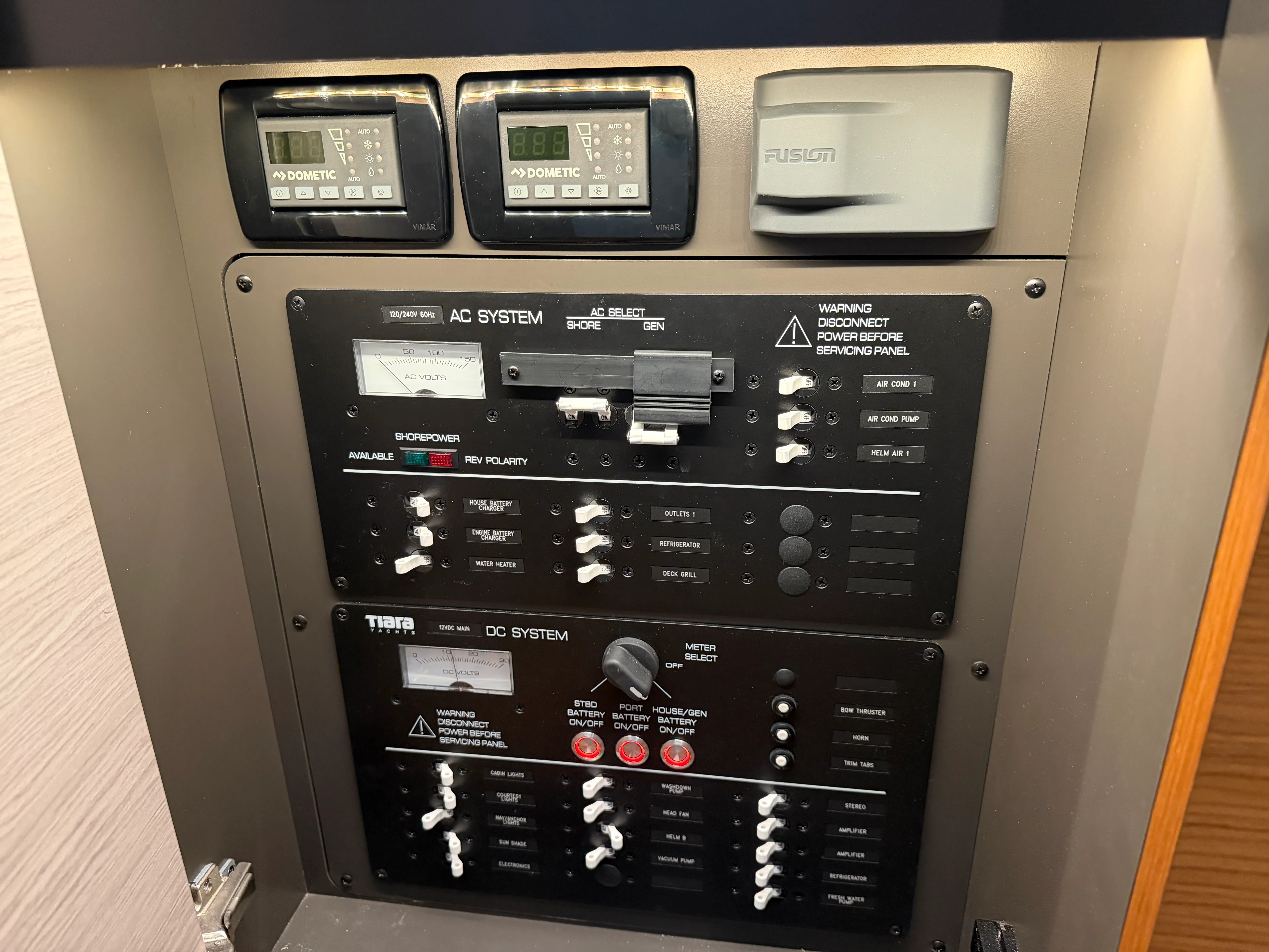 2023 Tiara Yachts 34 LS Image Thumbnail #34