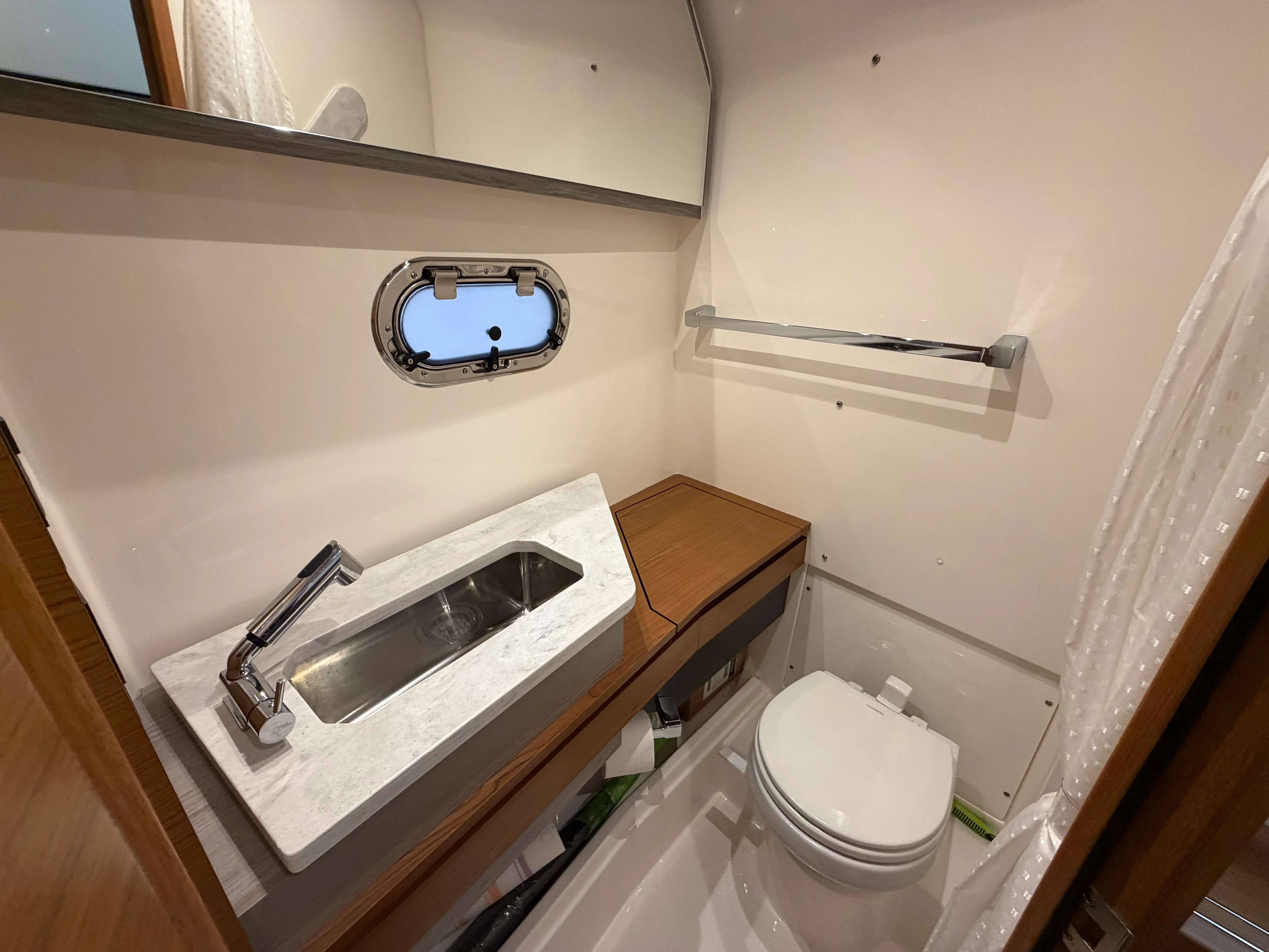 2023 Tiara Yachts 34 LS Image Thumbnail #31