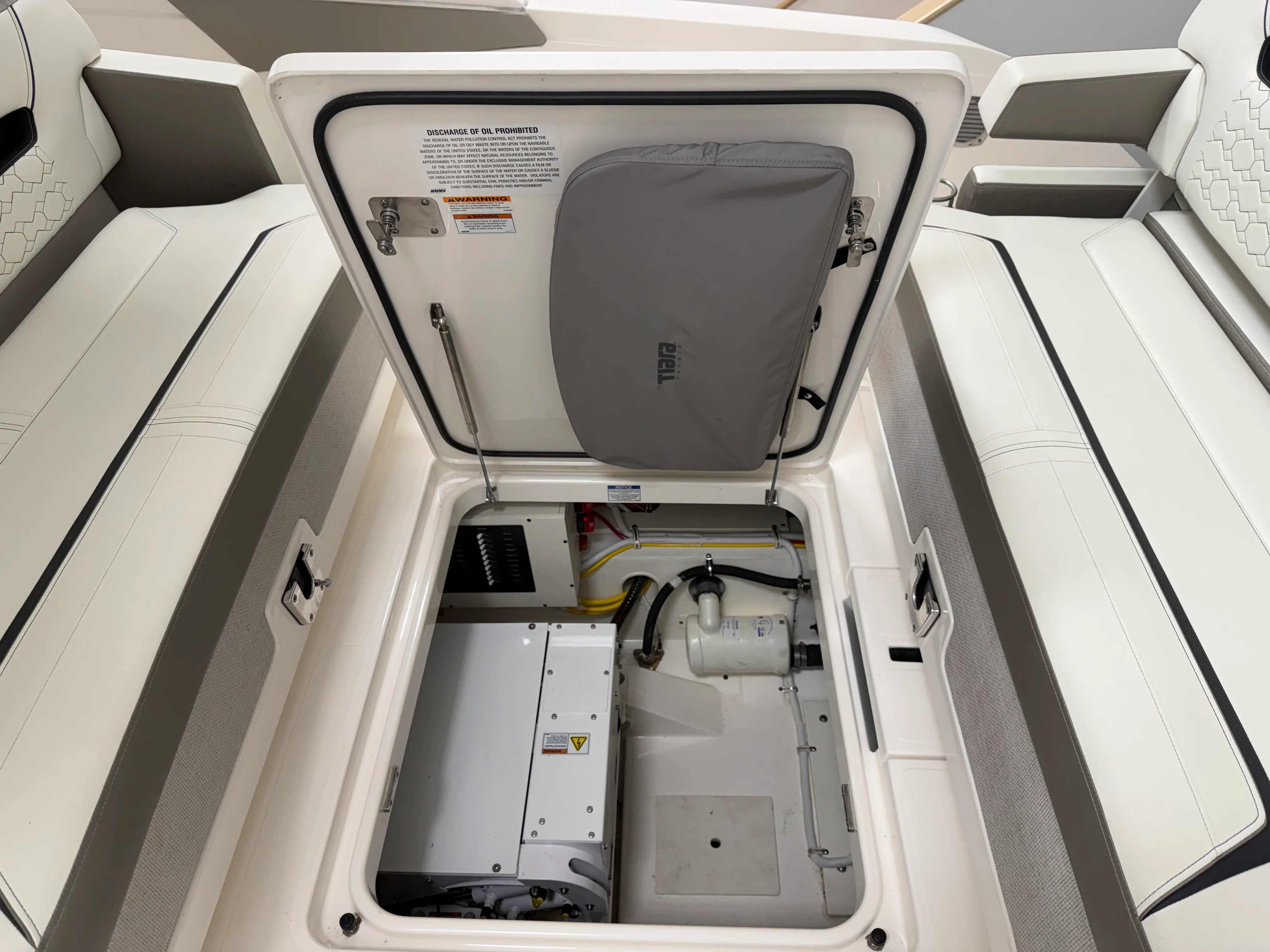 2023 Tiara Yachts 34 LS Image Thumbnail #23