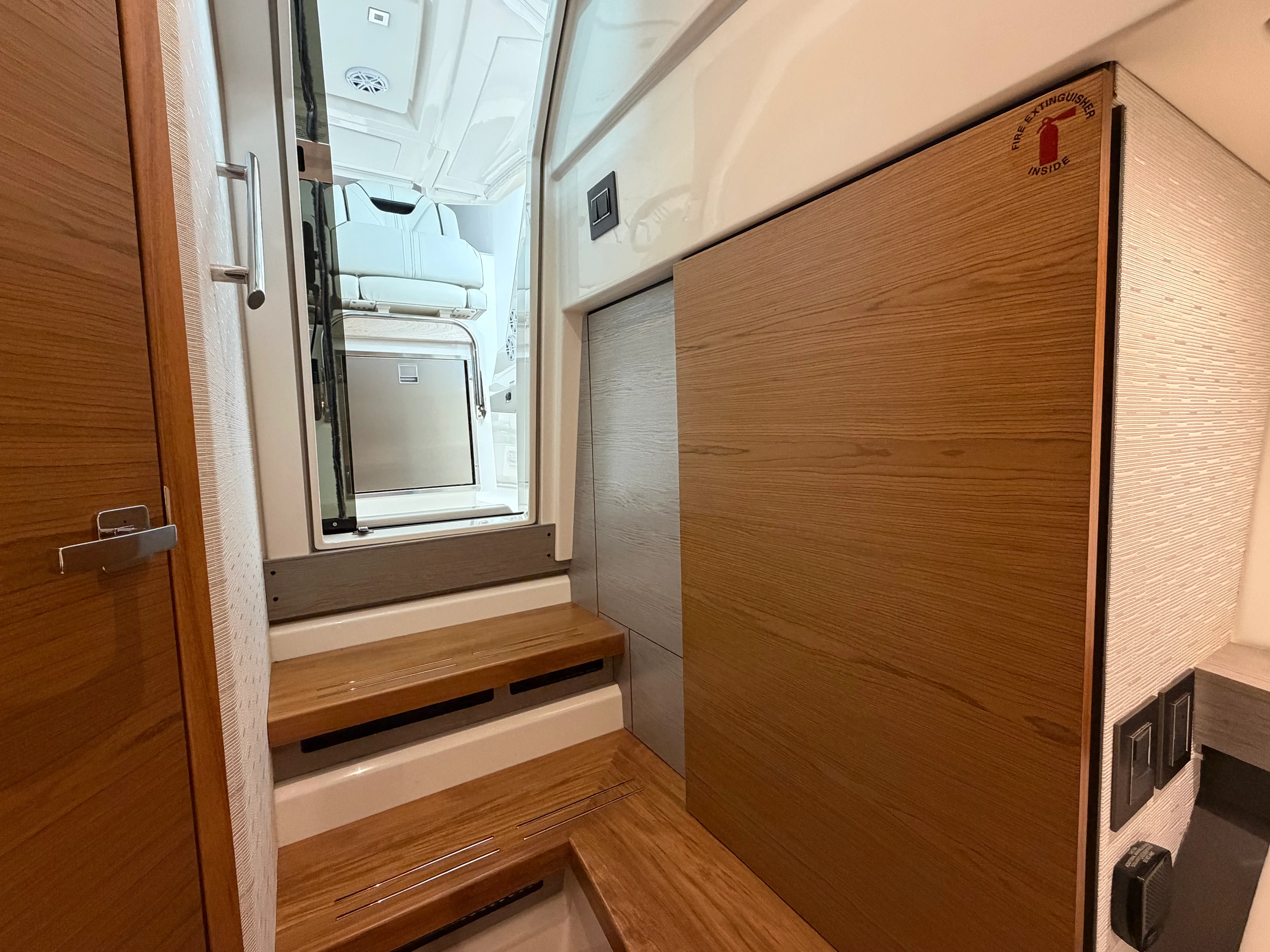 2023 Tiara Yachts 34 LS Image Thumbnail #36