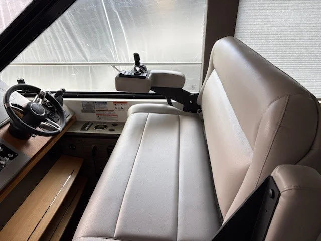 2020 Tiara Yachts 49 COUPE Image Thumbnail #15