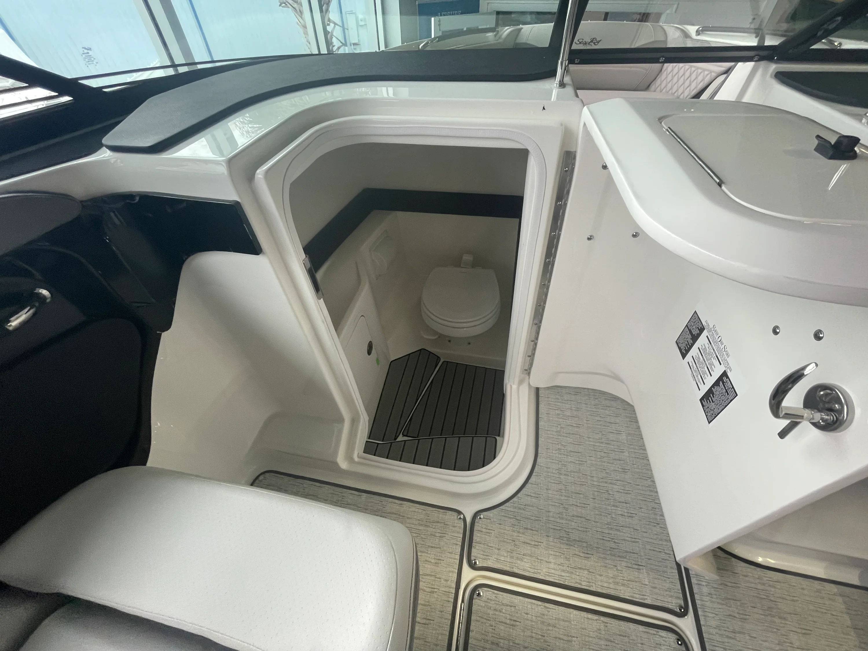 2026 Sea Ray SLX 280 Outboard Image Thumbnail #15