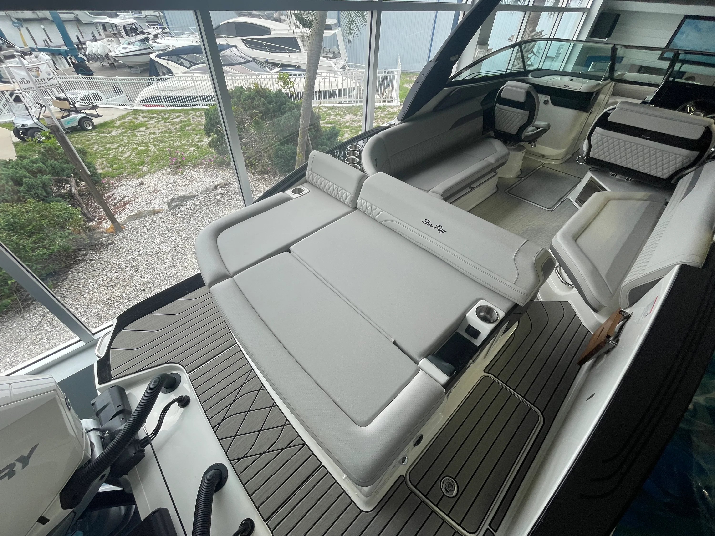 2026 Sea Ray SLX 280 Outboard Image Thumbnail #7
