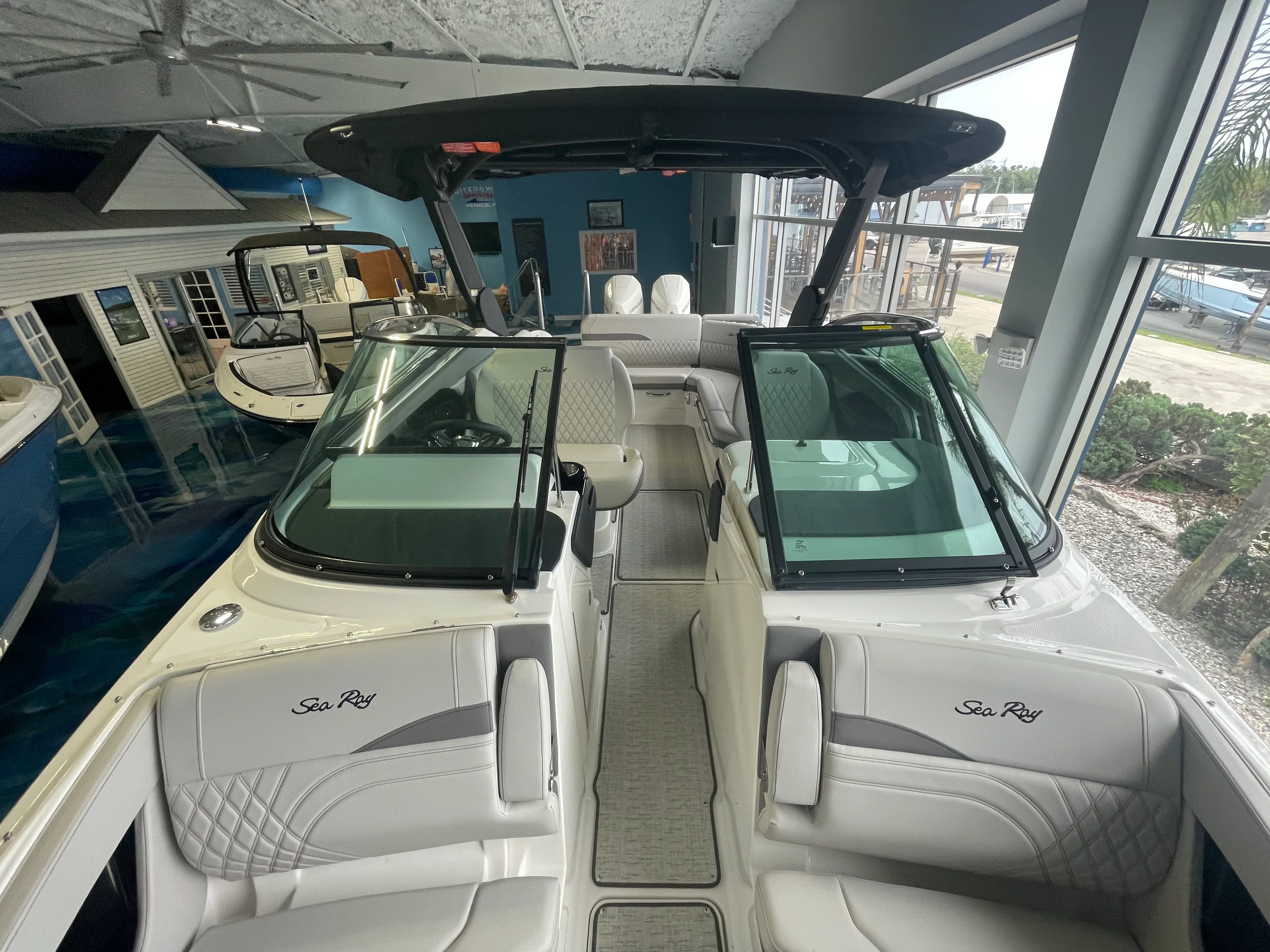 2026 Sea Ray SLX 280 Outboard Image Thumbnail #17