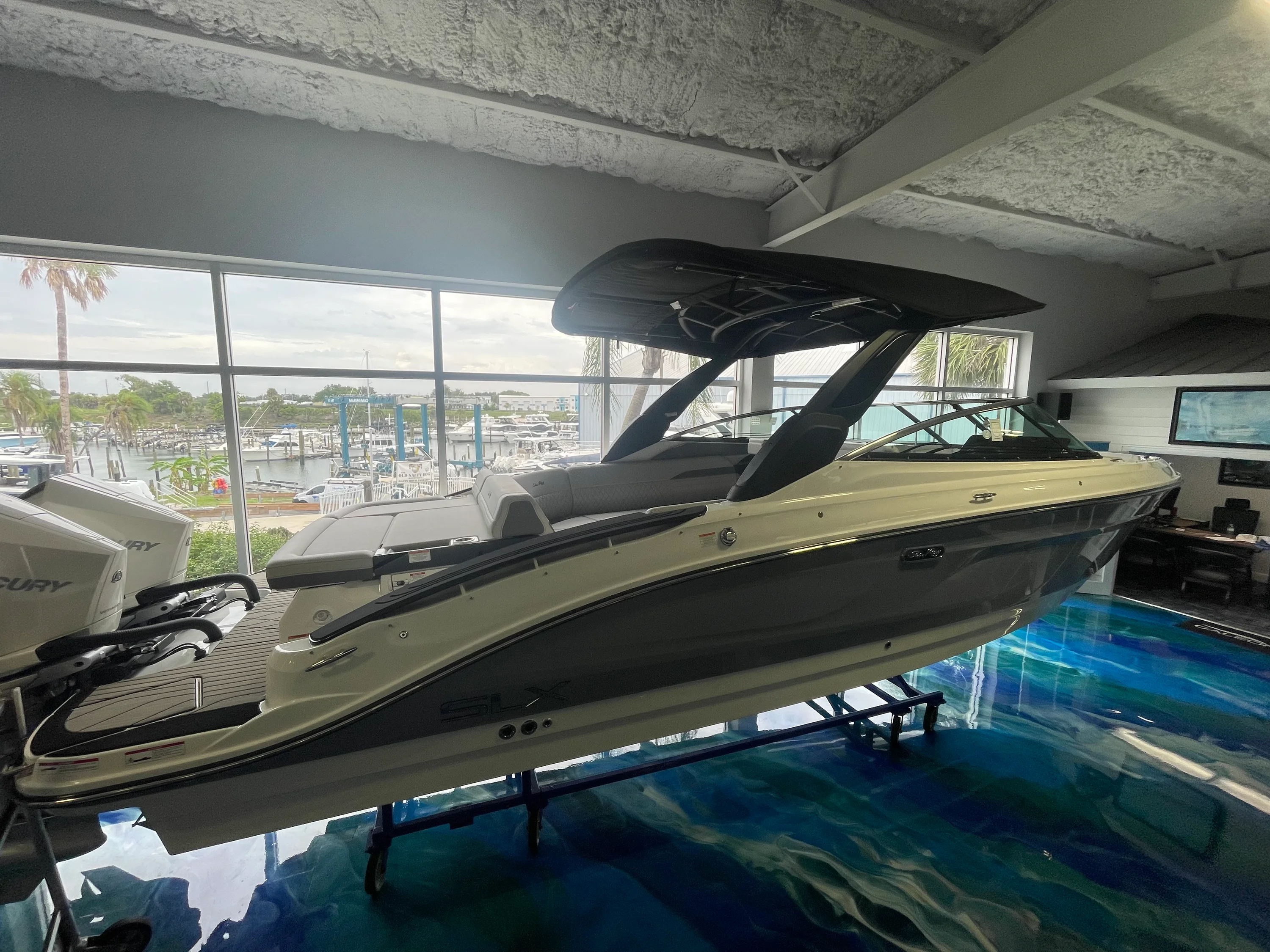 2026 Sea Ray SLX 280 Outboard Image Thumbnail #2