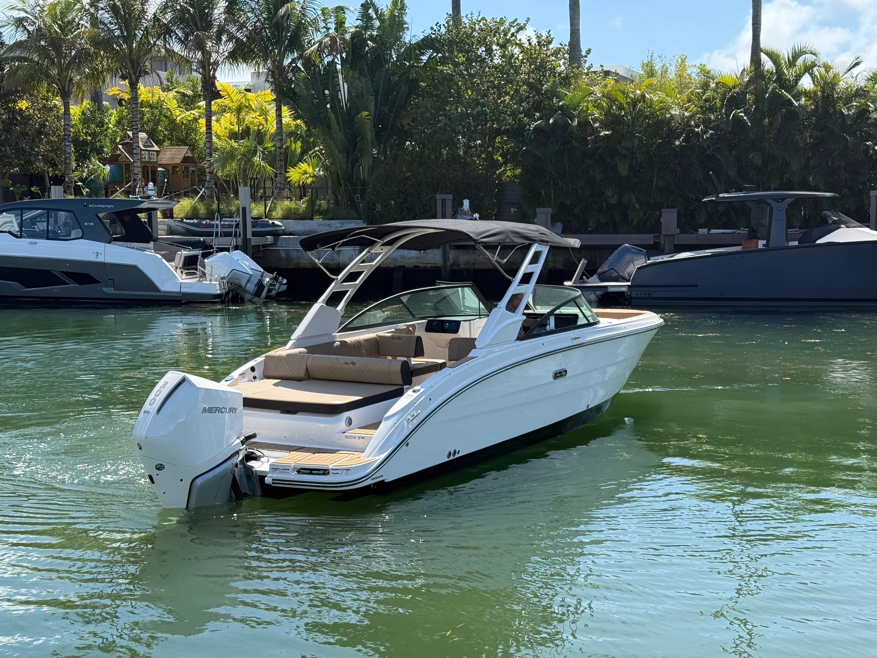 2026 Sea Ray SDX 270 Outboard Image Thumbnail #5